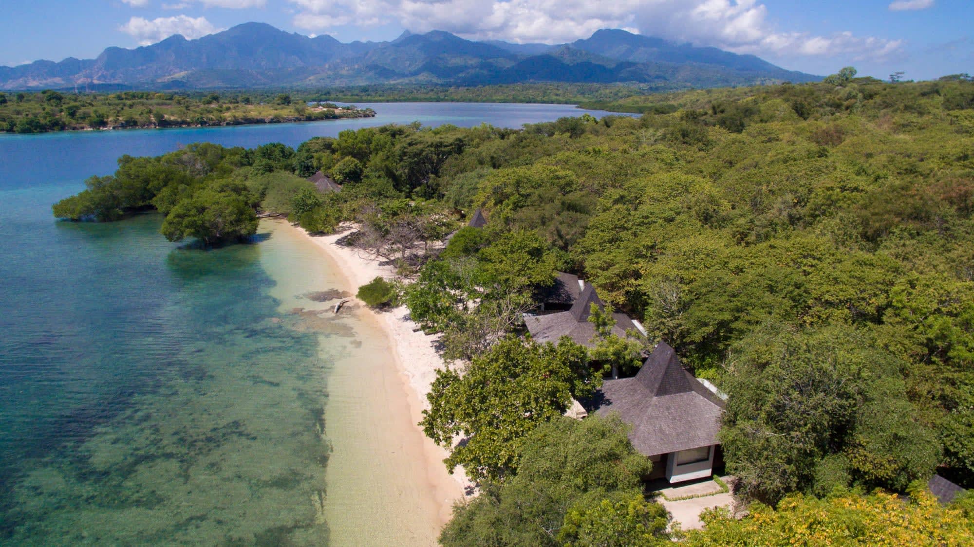 The Menjangan in Nord-Bali: Indonesien Bali The Menjagan Beach Villa