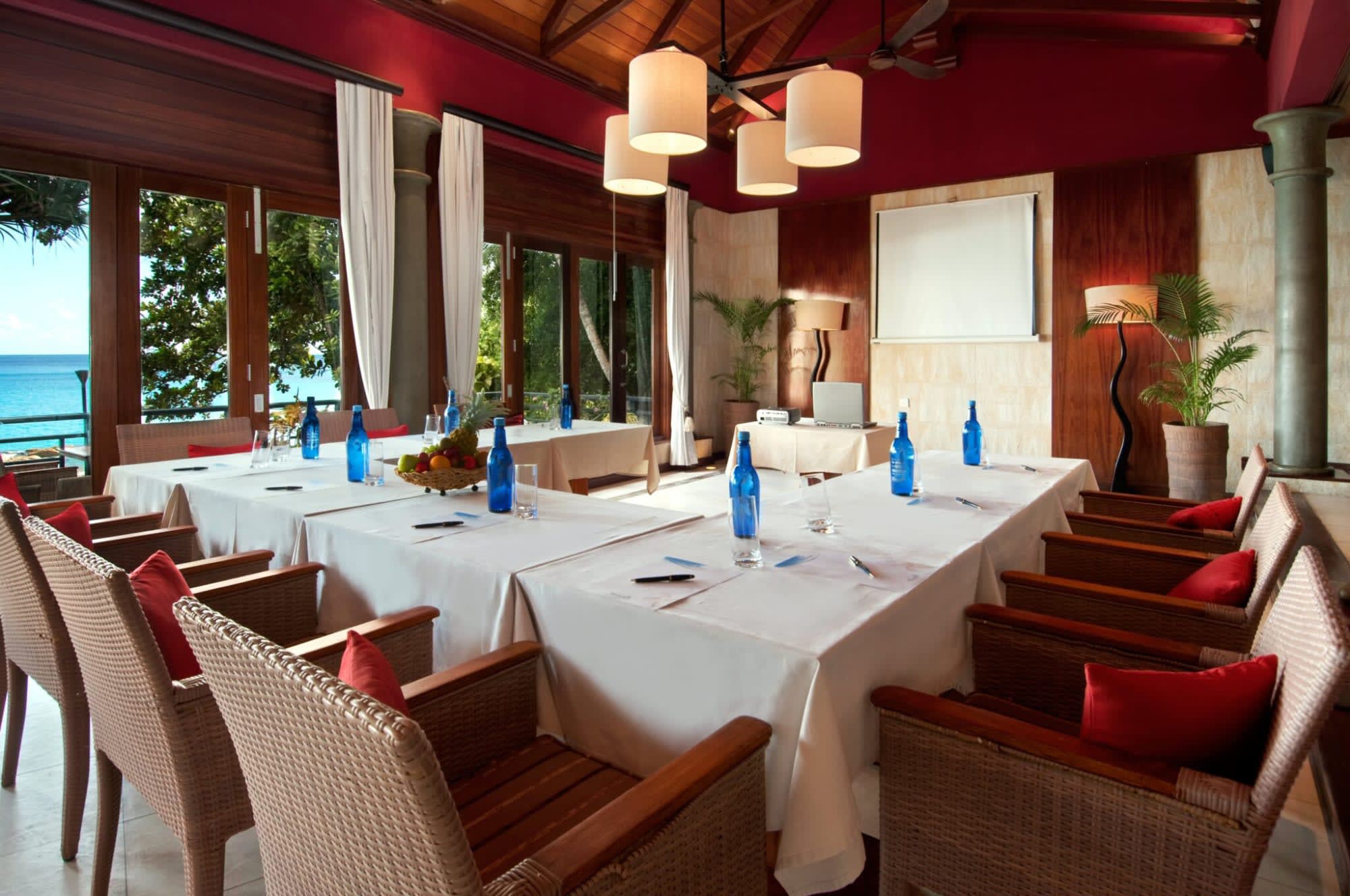 Hilton Seychelles Northolme Resort & Spa in Mahé:  Hilton Seychelles Northolme - Cocotiers Meeting
