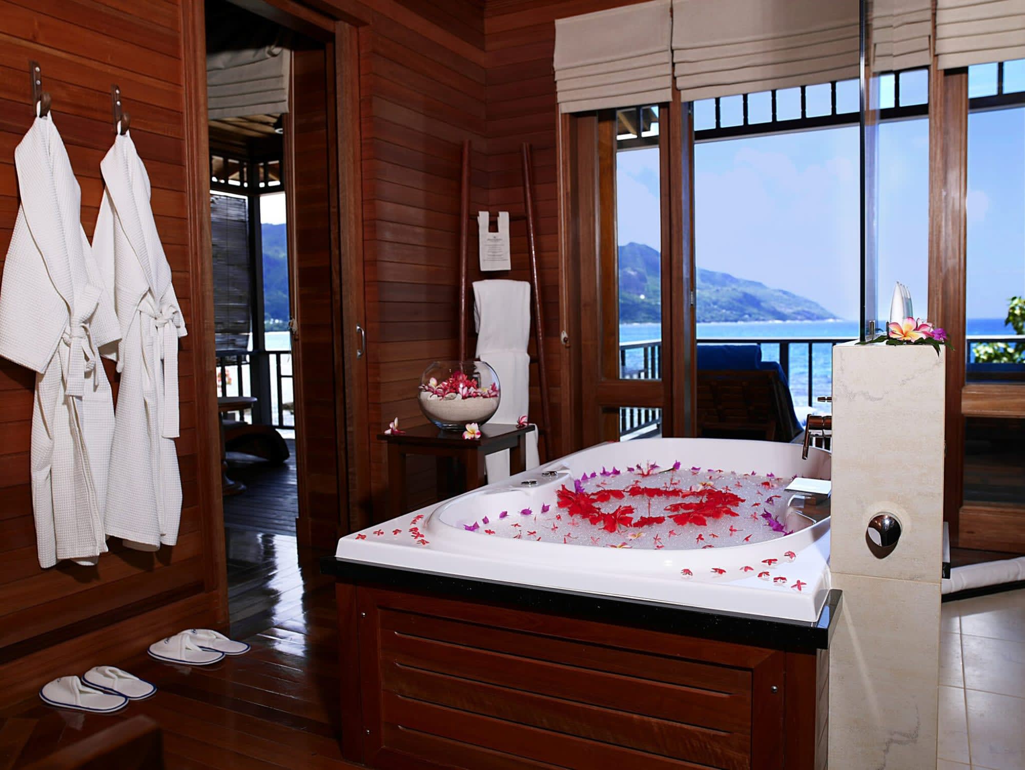 Hilton Seychelles Northolme Resort & Spa in Mahé:  Hilton Seychelles Northolme - Oceanfront Villa