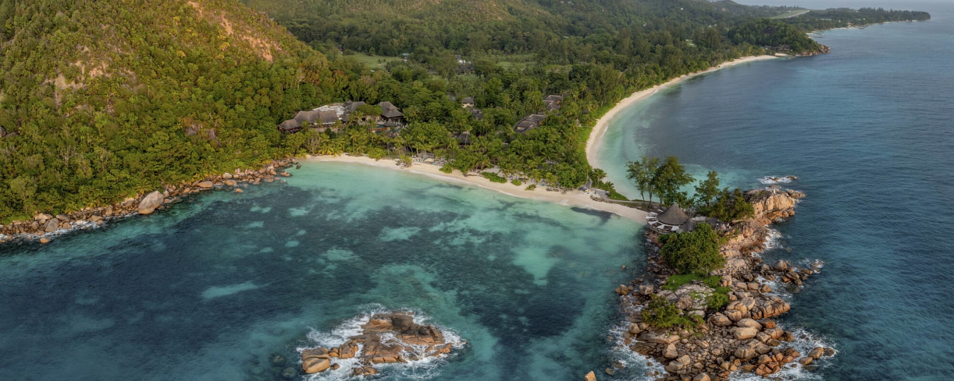 Constance Lemuria Seychelles in Praslin: Constance Lemuria Hotel - Luftaufnahme