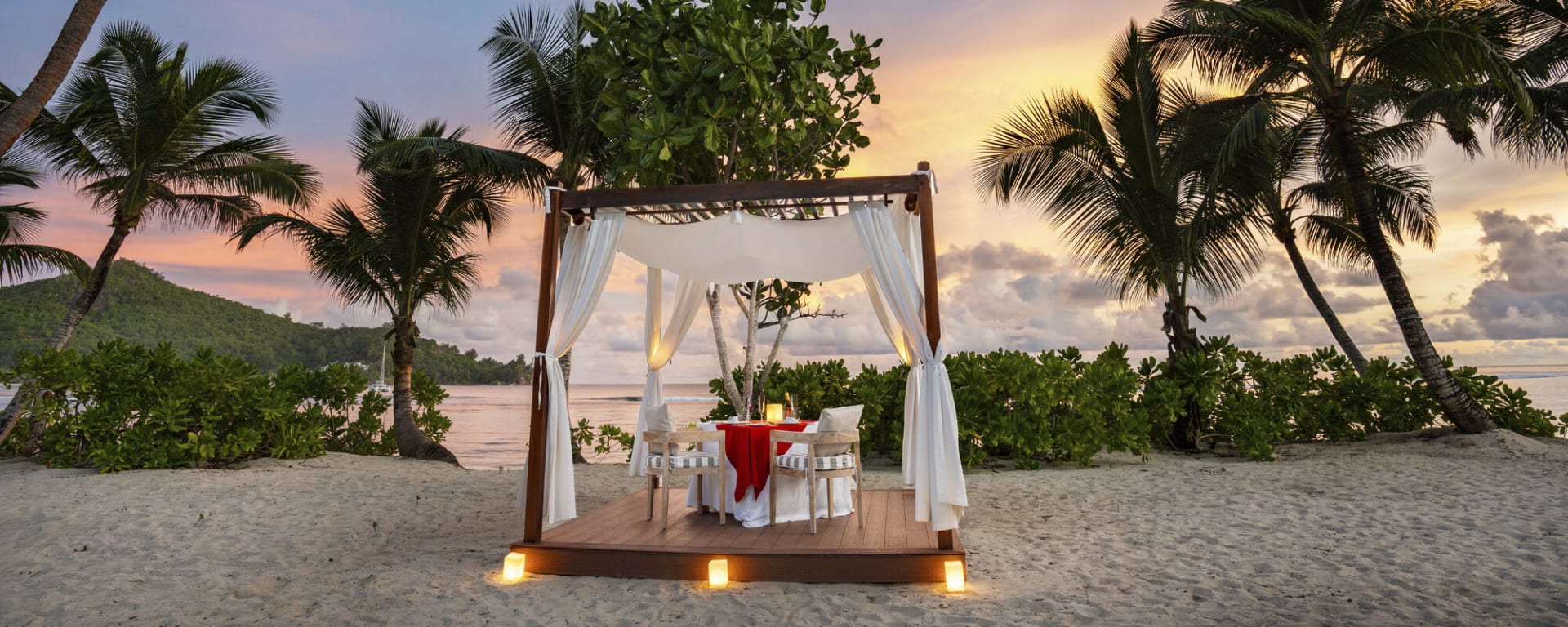 Kempinski Seychelles Resort in Mahé:  Kempinski Seychelles Resort Strand Pavilion