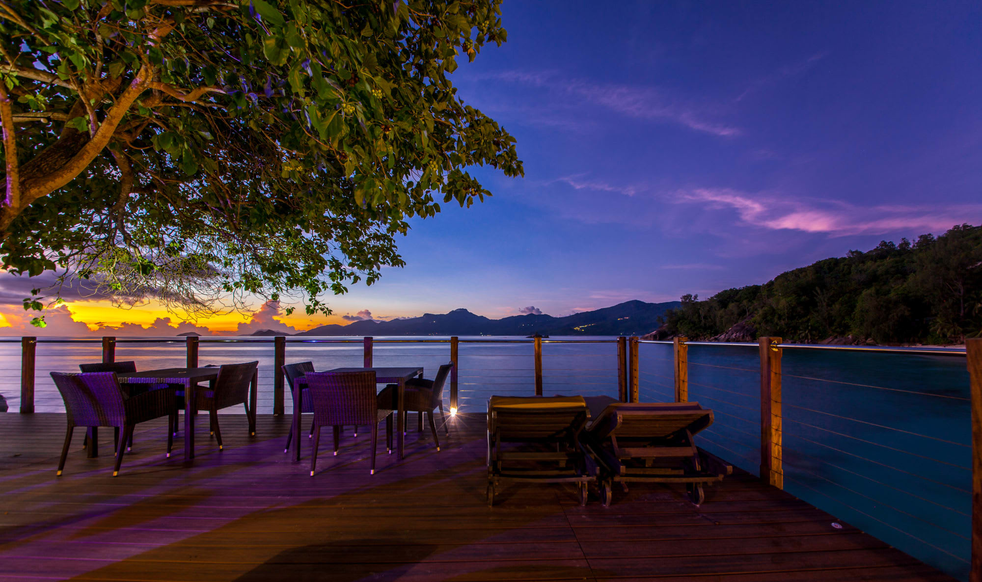 Anse Soleil Beachcomber in Mahé: Anse Soleil Beachcomber Sunset