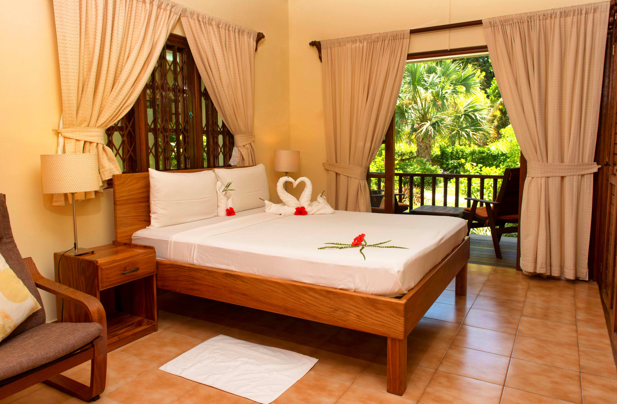Cote d`Or Chalets in Praslin: Cote d Or Chalets - Wohnbeispiel
