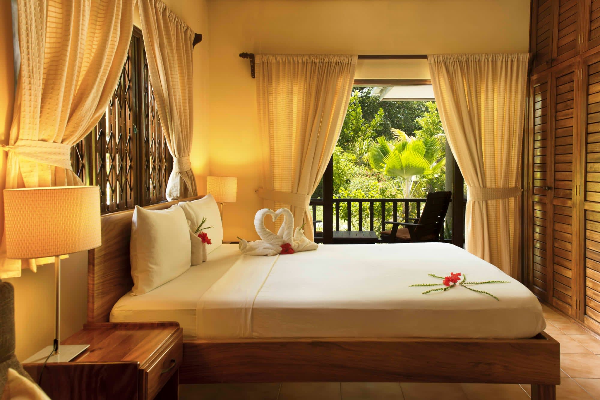 Cote d`Or Chalets in Praslin: Cote d Or Chalets - Wohnbeispiel