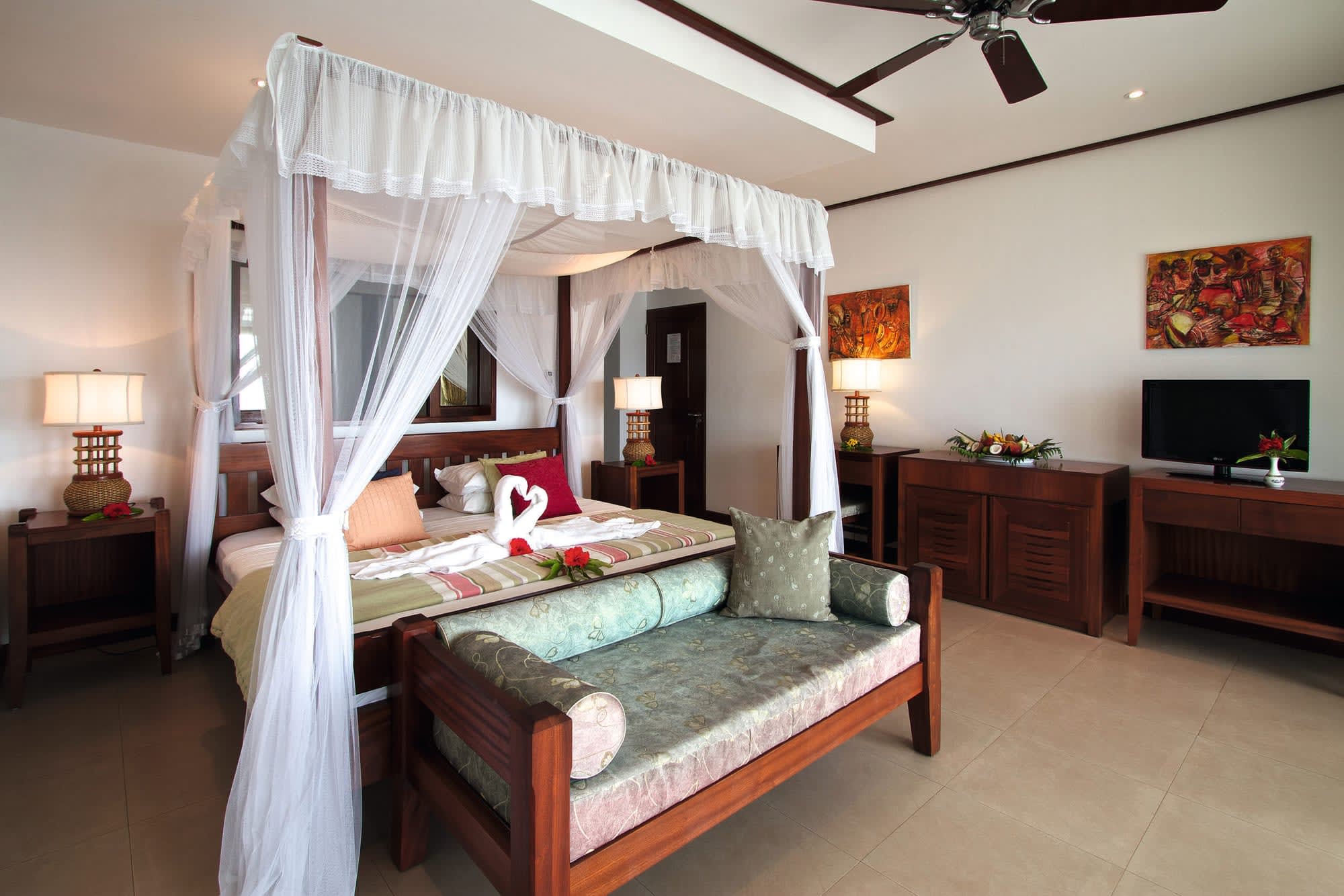 Le Domaine de L´Orangeraie in La Digue: Le Domaine de L Orangeraie Beachfront Deluxe Villa