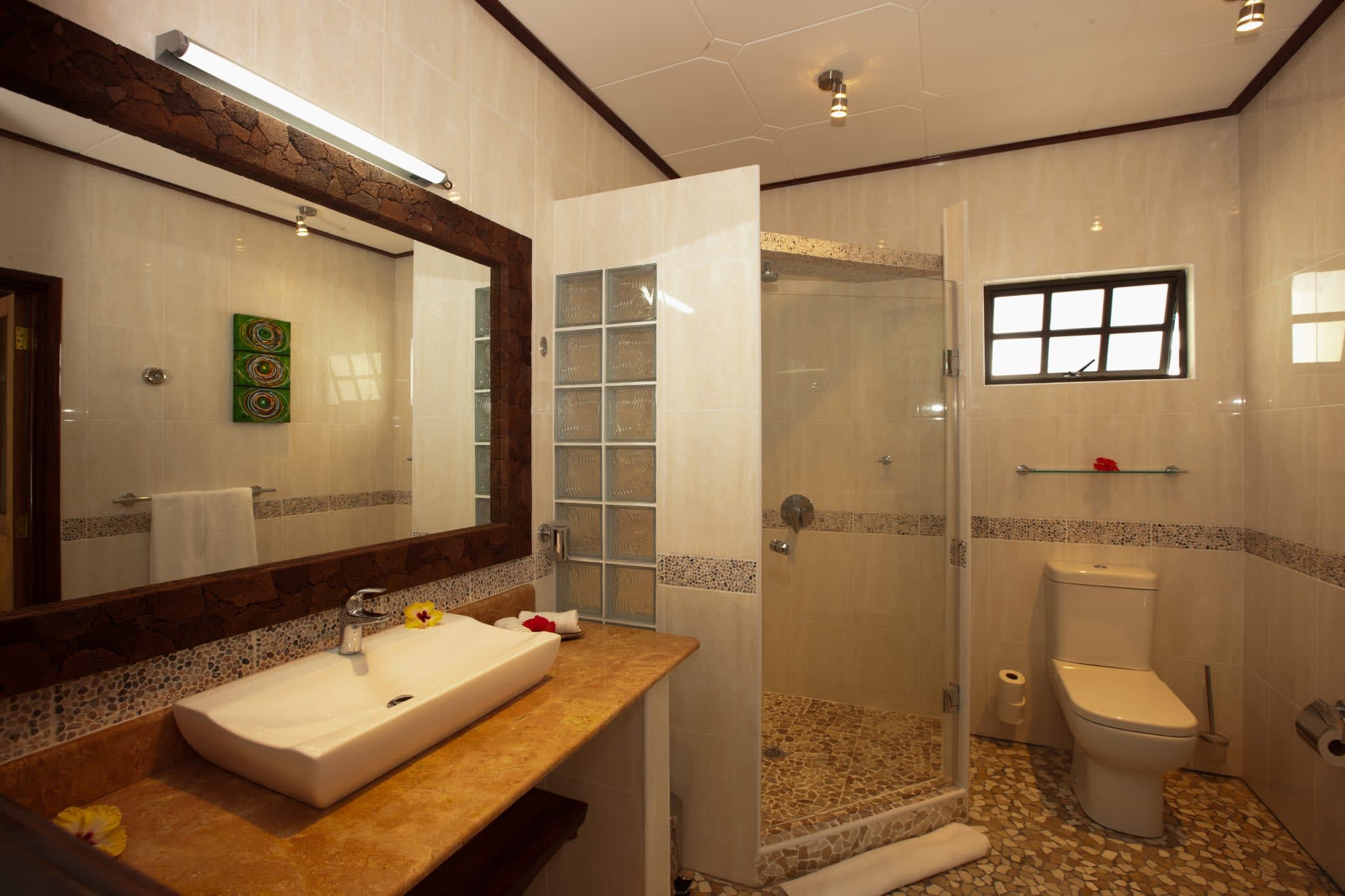 Chateau St. Cloud in La Digue:  Chateau St Cloud Superior Zimmer