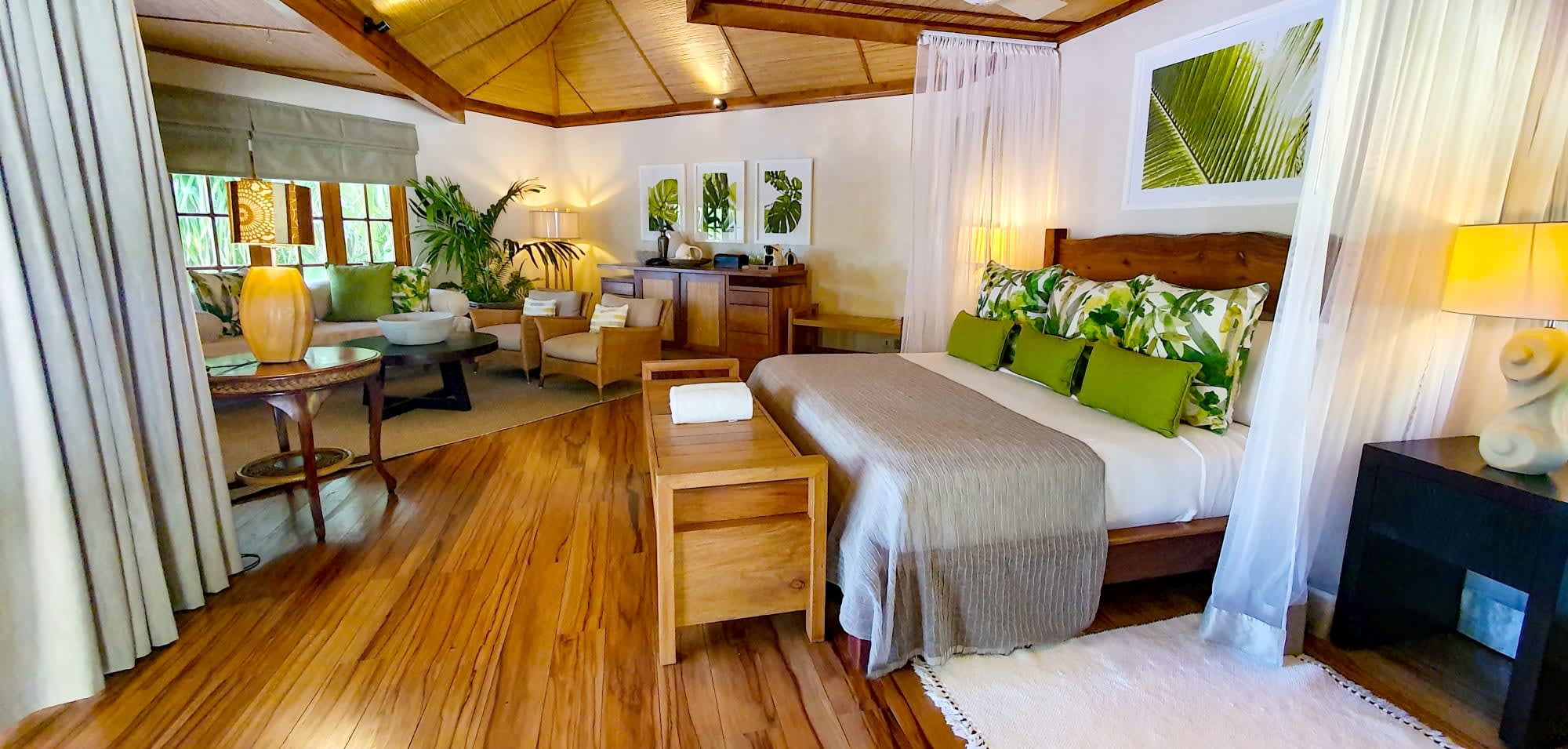 Denis Private Island in Outer Islands: Denis Island Beach-Deluxe-Spa Cottage