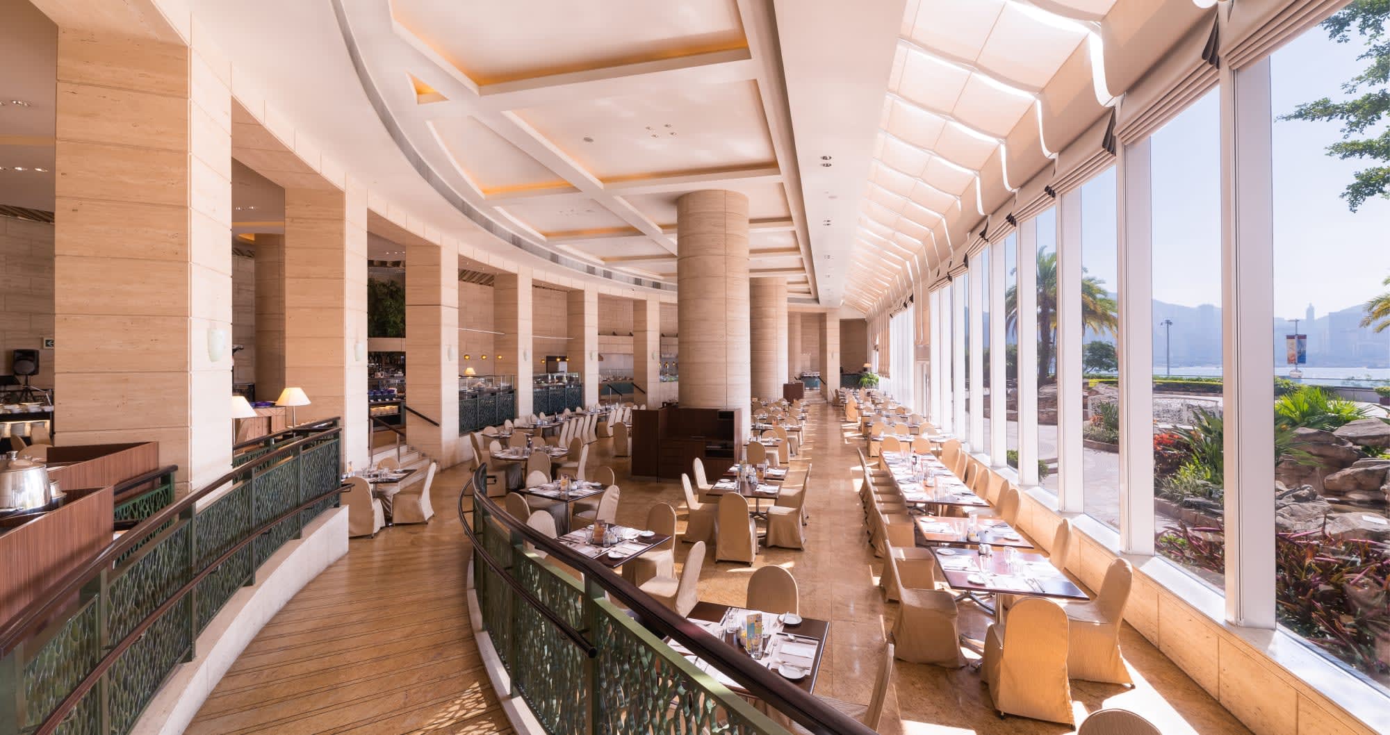Harbour Plaza Metropolis in Hong Kong: Hong Kong Harbour Plaza Metropolis