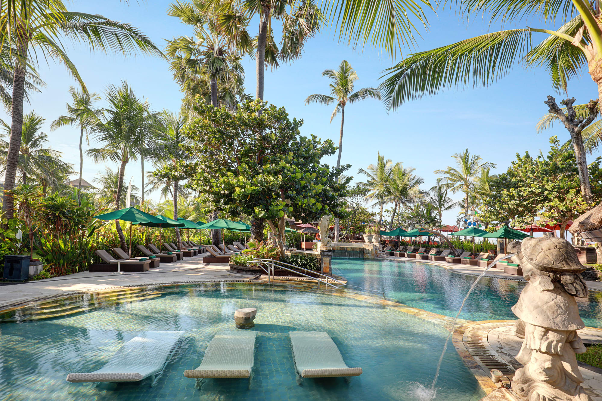 Legian Beach Hotel in Süd-Bali: Legian Beach Coco Swimming Pool