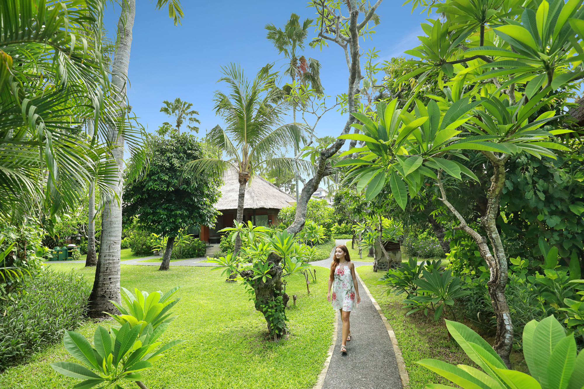 Legian Beach Hotel in Süd-Bali: Legian Beach Garten