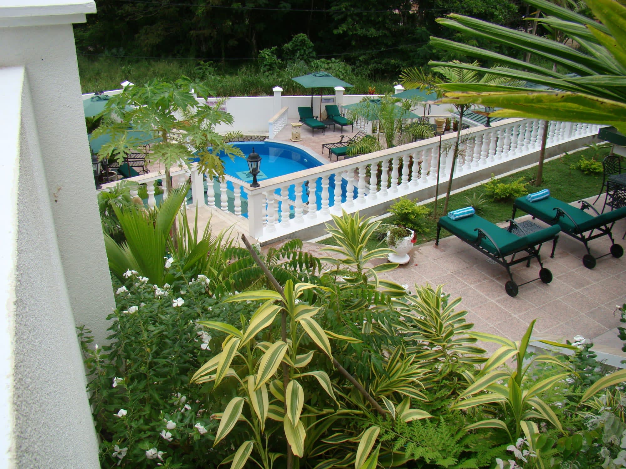 Hannemann Holiday Residence in Mahé:  Hannemann Holiday Residence Pool