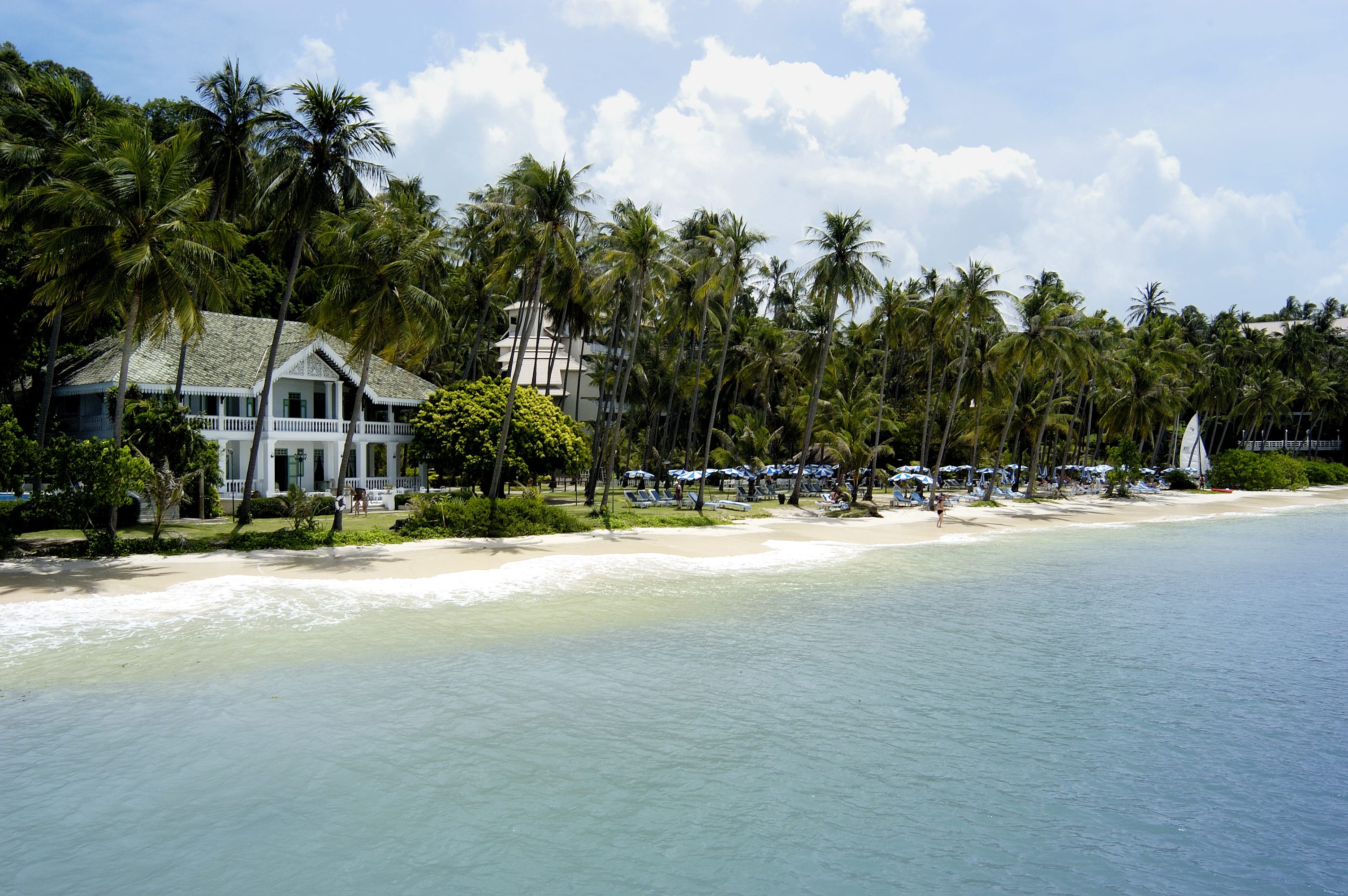 Cape Panwa Hotel in Phuket: Phuket Cape Panwa Hotel Strand
