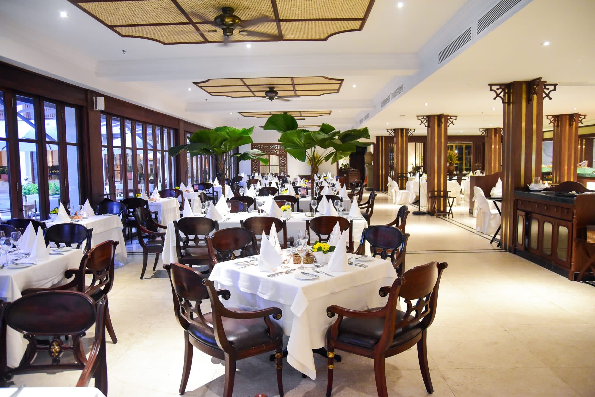 Furama Resort and Villas Danang: Vietnam Furama Resort Danang Café Indochine