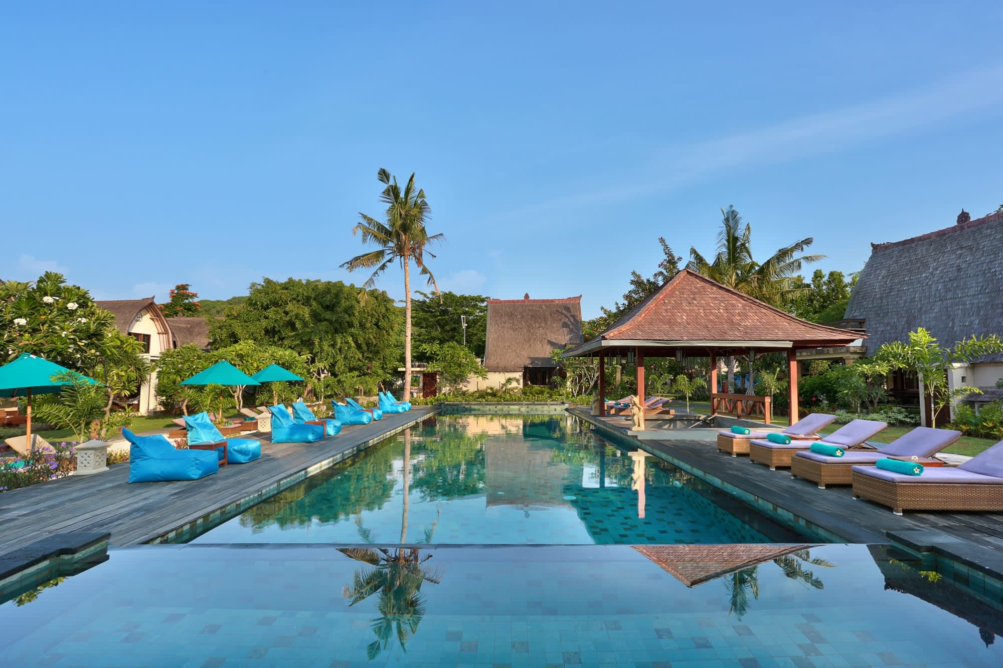 Vila Ombak in Gili:  Indonesien Vila Ombak Pool