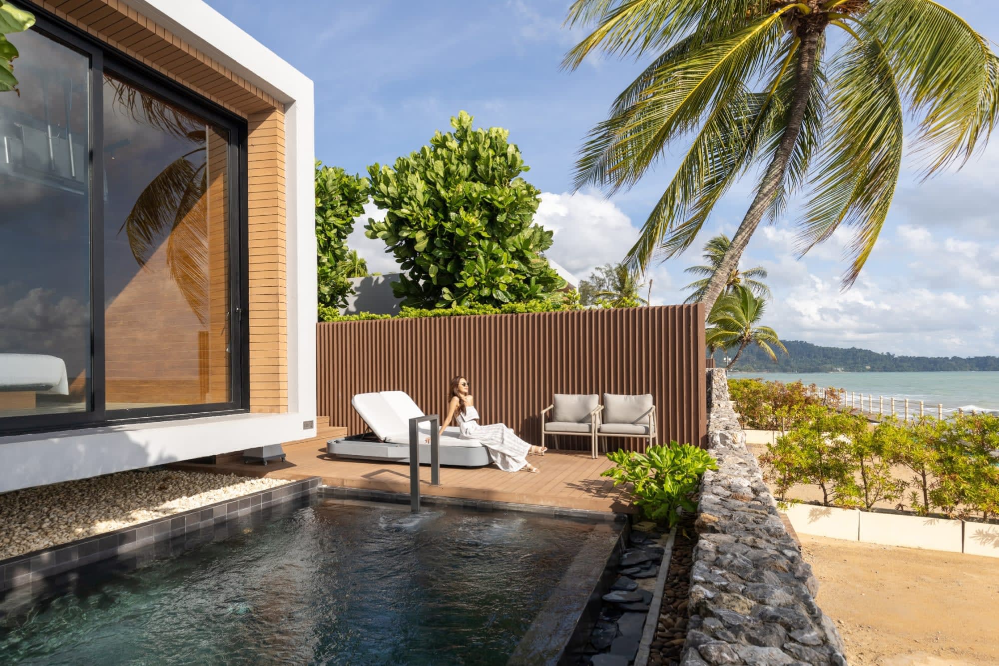 Casa de la Flora in Khao Lak: Thailand Casa de la Flora - Beachfront Pool Villa