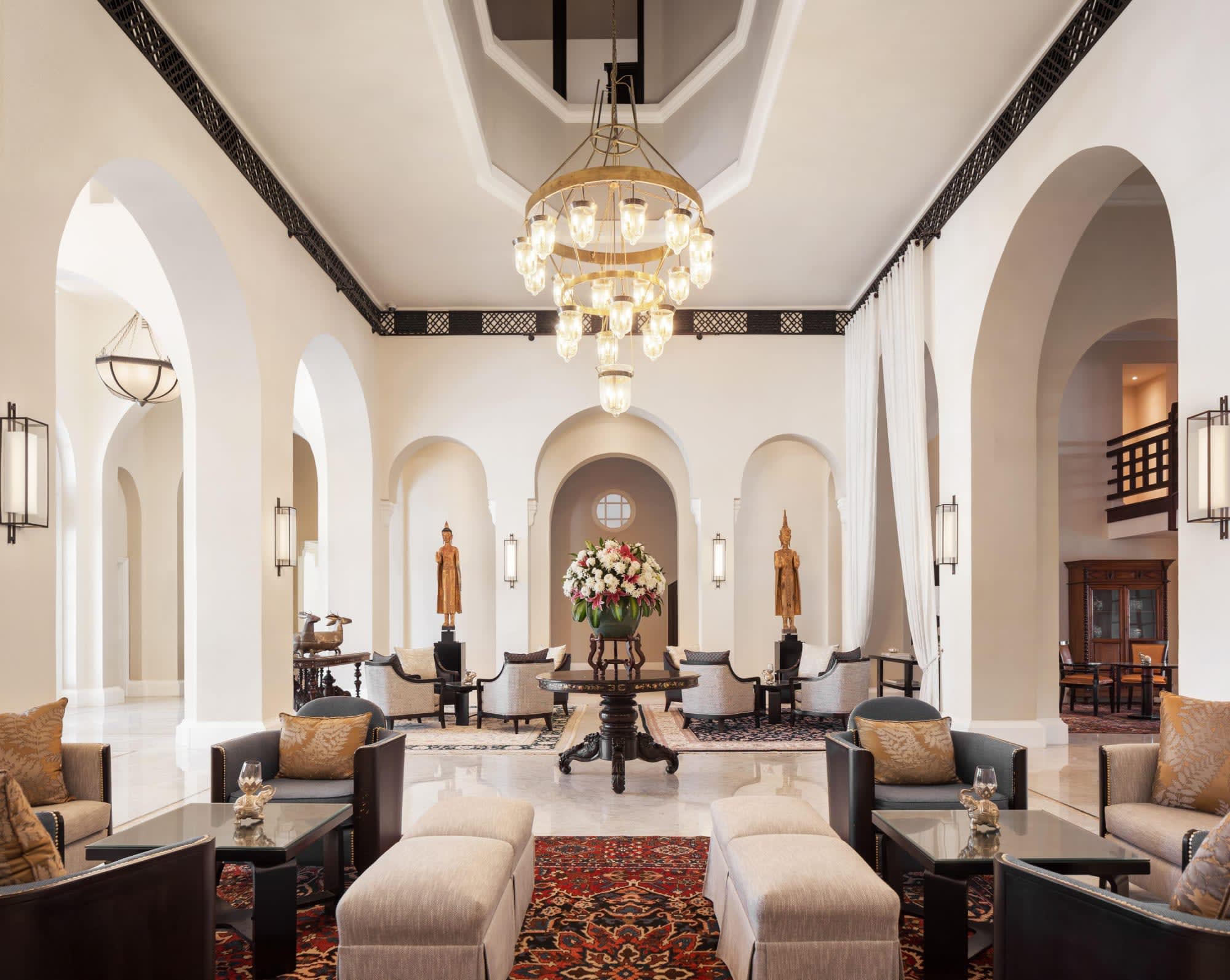 Raffles Le Royal in Phnom Penh:  Raffles Hotel Le Royal Lobby