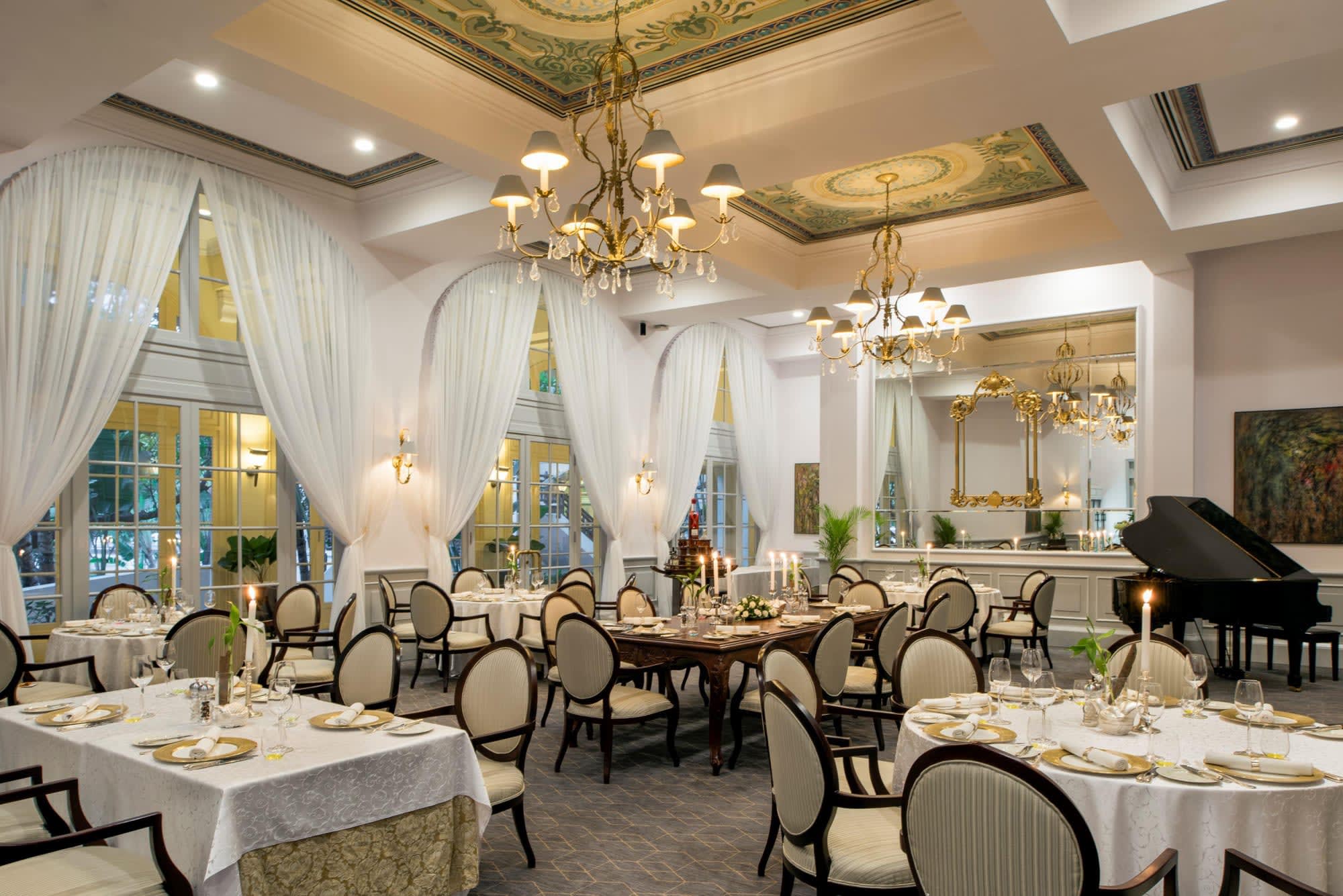 Raffles Le Royal in Phnom Penh:  Raffles Hotel Le Royal Restaurant Le Royal