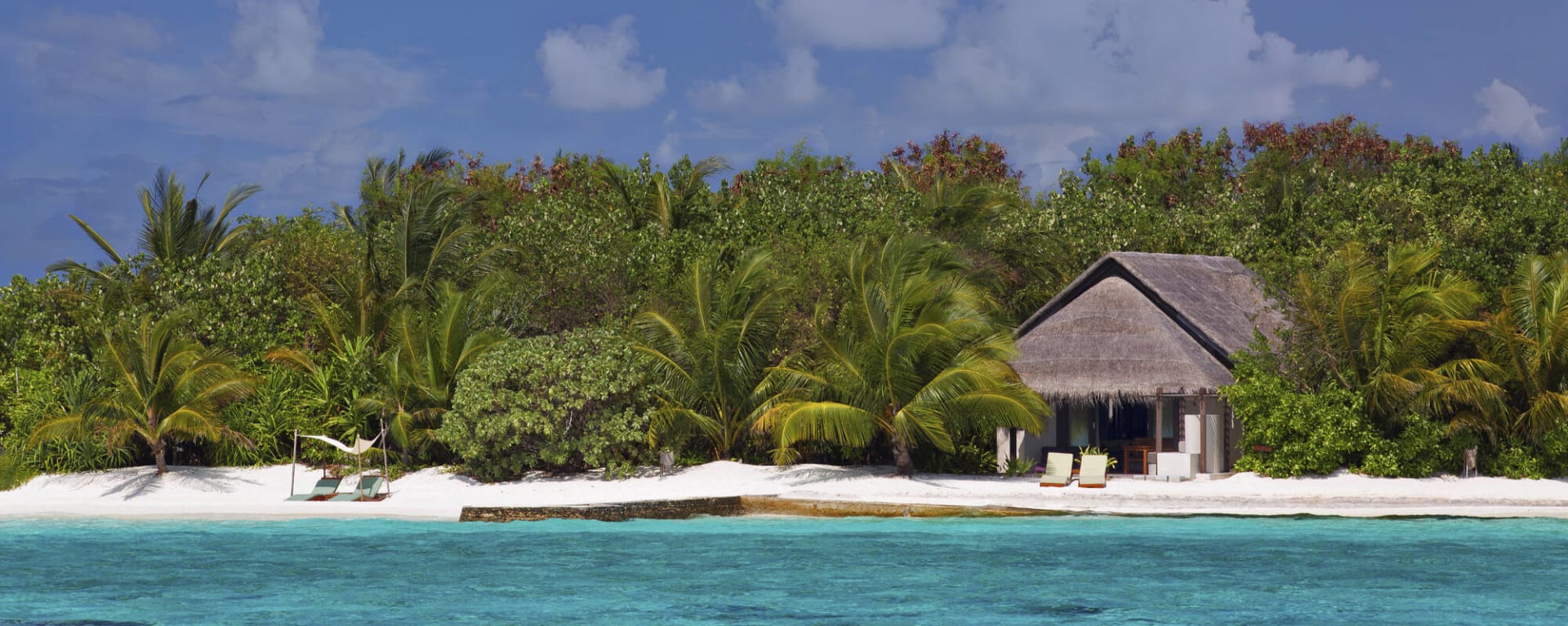 Coco Bodu Hithi in Malediven: Coco Bodu Hithi - Island Villa Strand