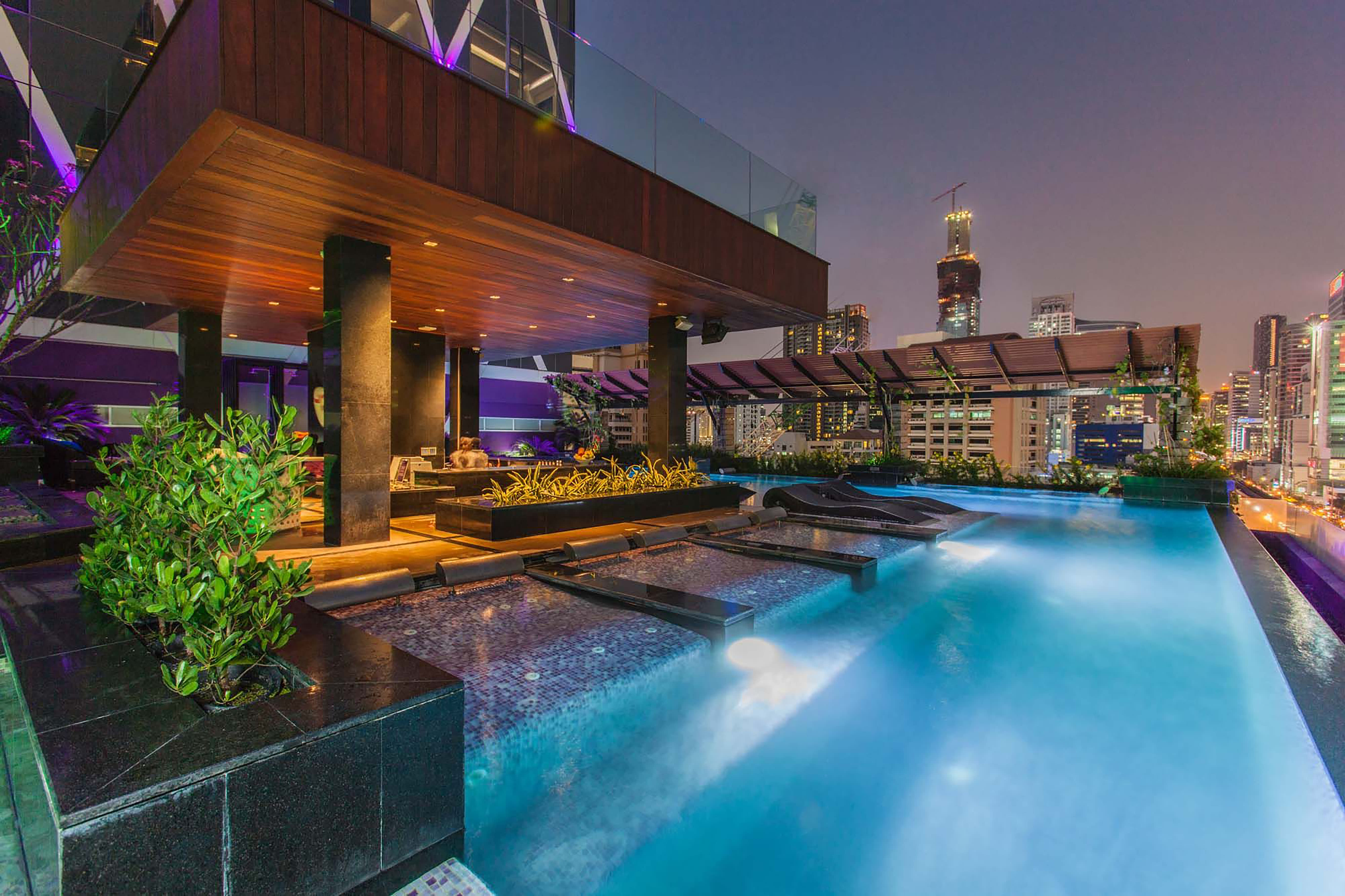 Mode Sathorn Hotel in Bangkok:  Bangkok Mode Sathorn Hotel Pool