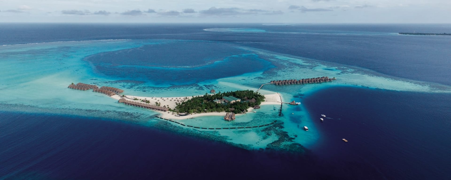 Constance Moofushi Maldives in Malediven: Constance Moofushi Maldives - Luftaufnahme