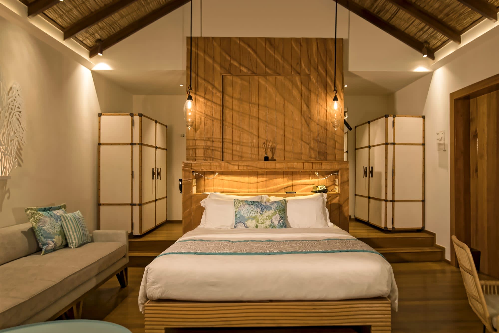 Constance Moofushi Maldives in Malediven: Constance Moofushi Maldives - Wasservilla