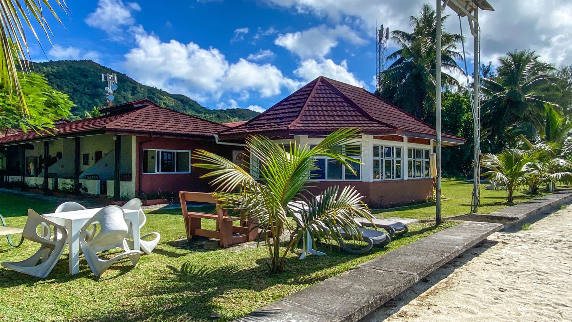 Beach Villa in Praslin:  Beach Villa Praslin