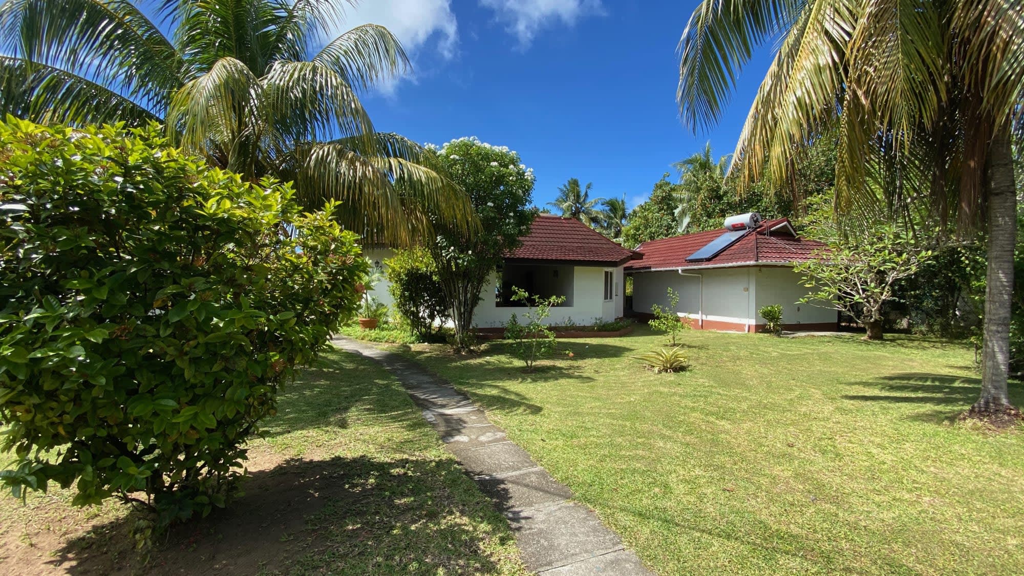 Beach Villa in Praslin:  Beach Villa Praslin 