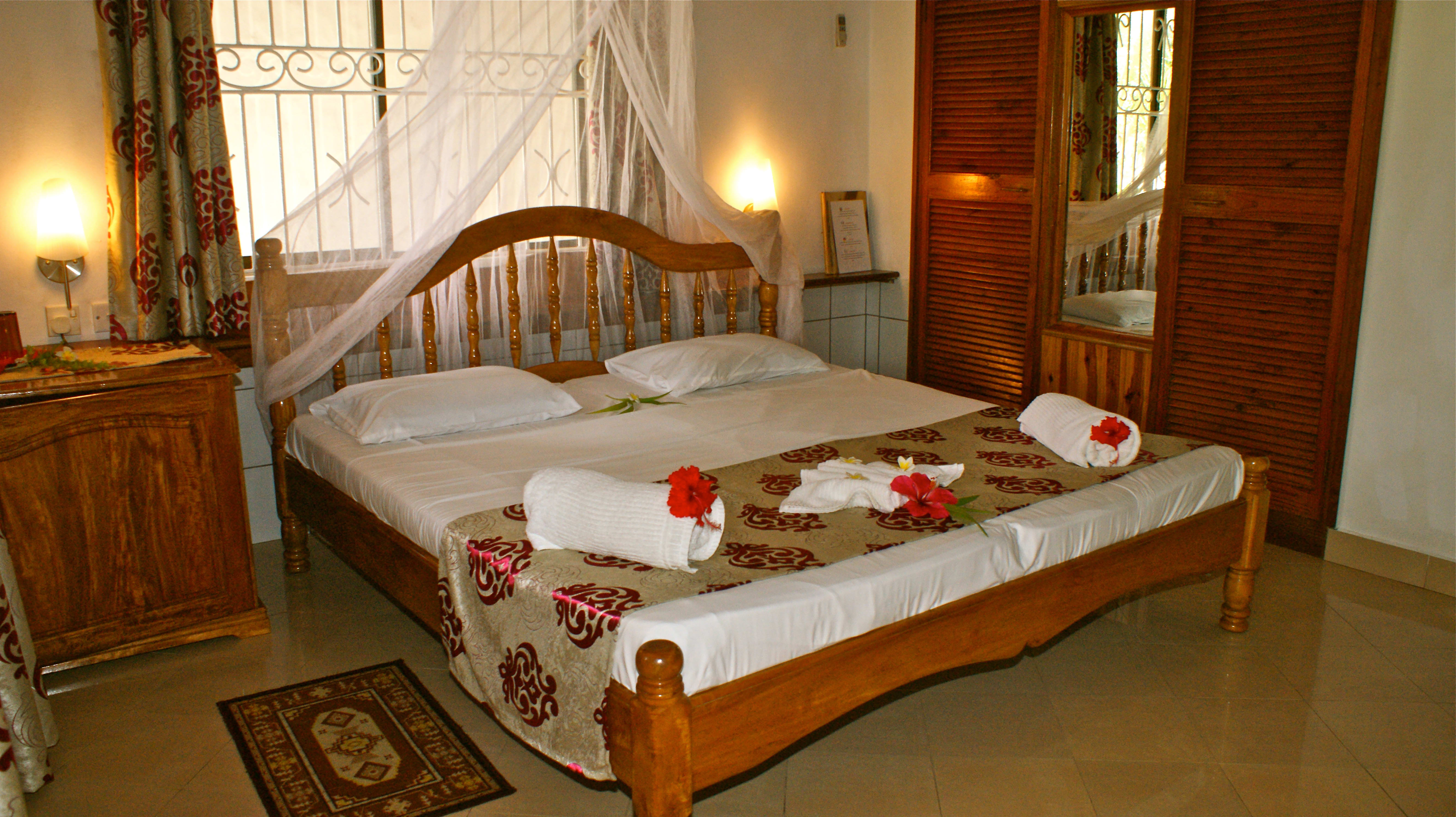Beach Villa in Praslin:  Praslin Beach Villa