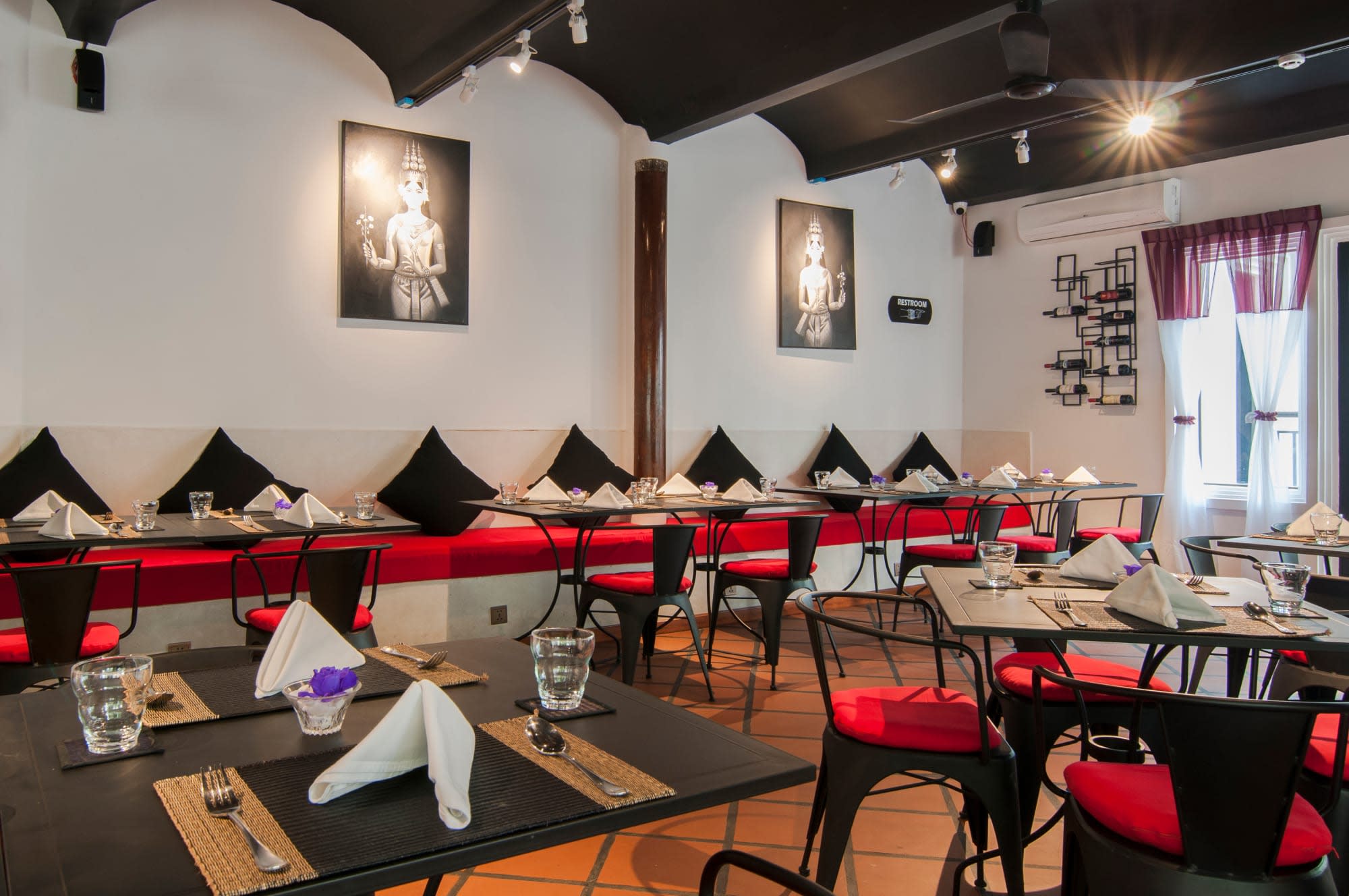 La Rose Suites in Phnom Penh: La Rose Suites Restaurant