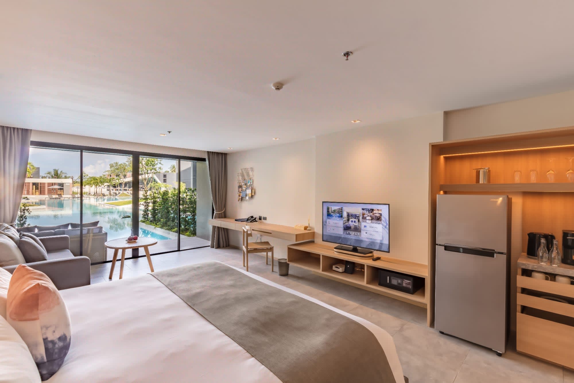 La Vela Khao Lak: La Vela Khao Lak Pool Access Room