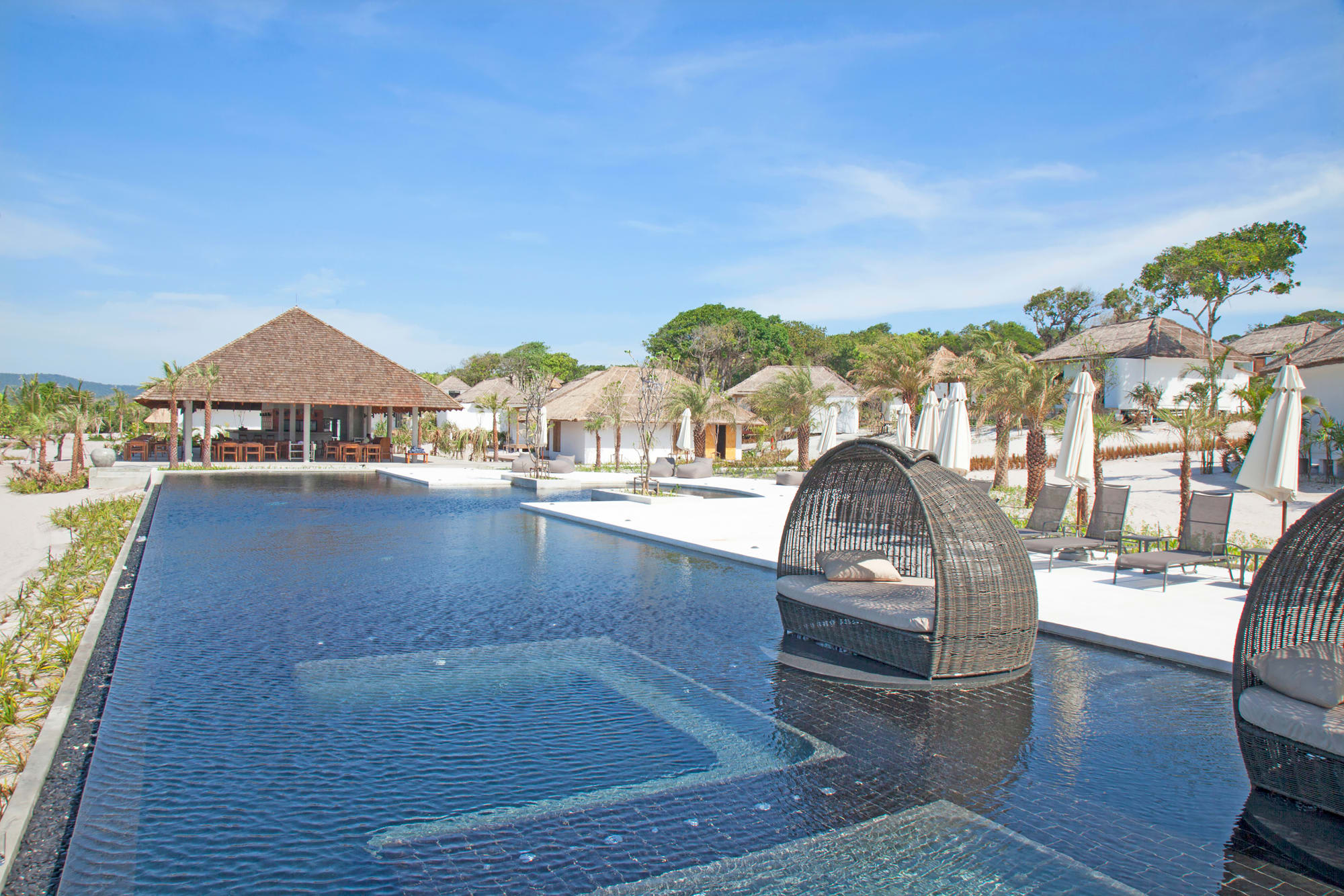 The Royal Sands Koh Rong in Sihanoukville & Inseln: The Royal Sands Koh Rong Pool