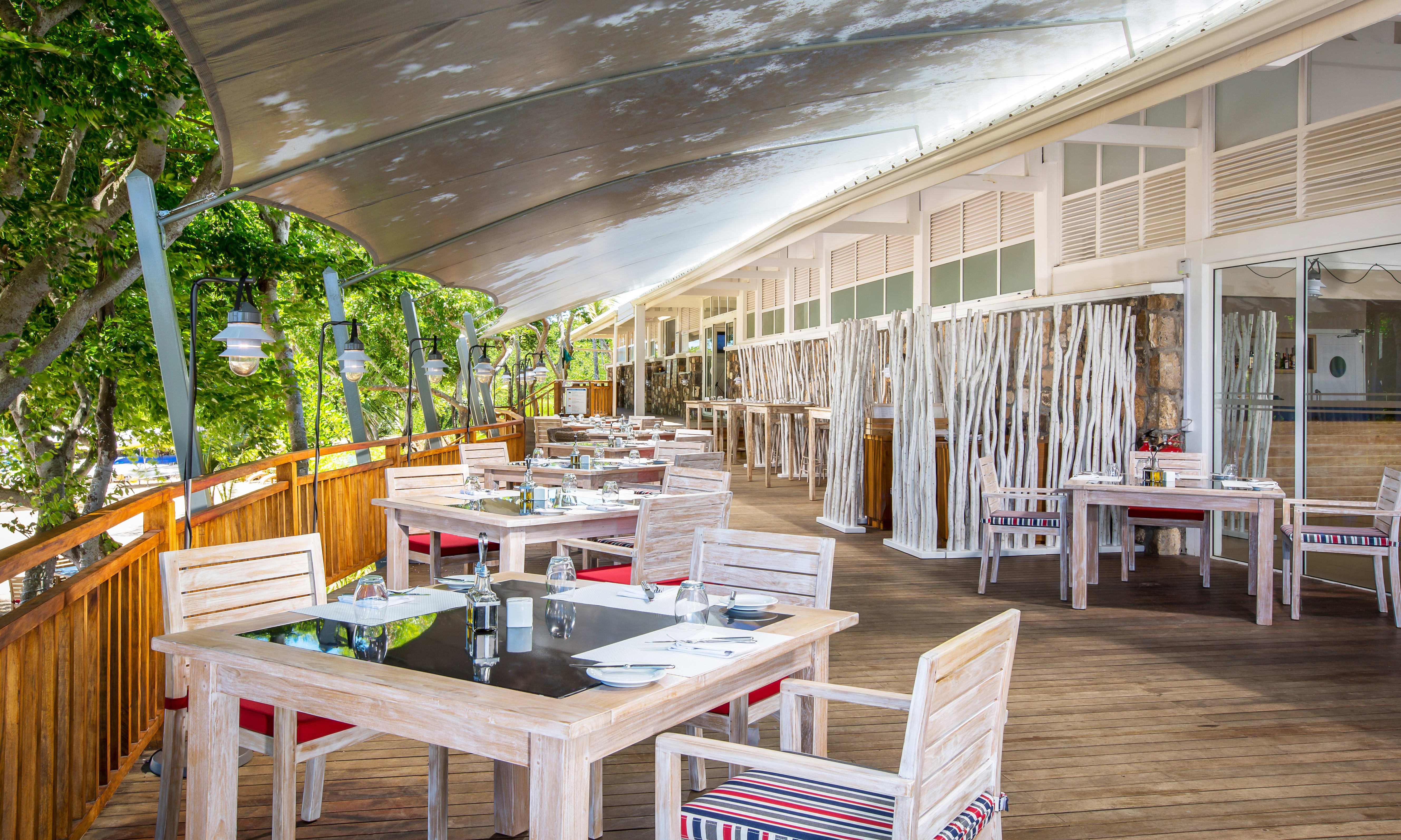 Radisson Blu Azuri Resort & Spa in Osten:  Mauritius Radisson Blu Azuri Resort Beach Club und Restaurant