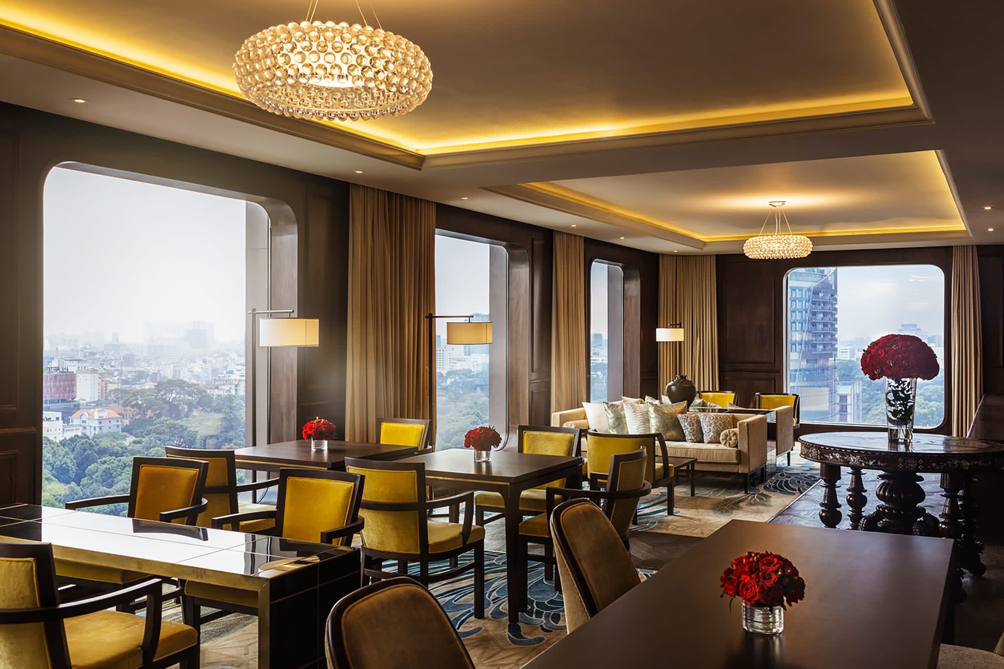 Hotel des Arts Saigon:  Hotel des Arts Saigon Sky Lounge