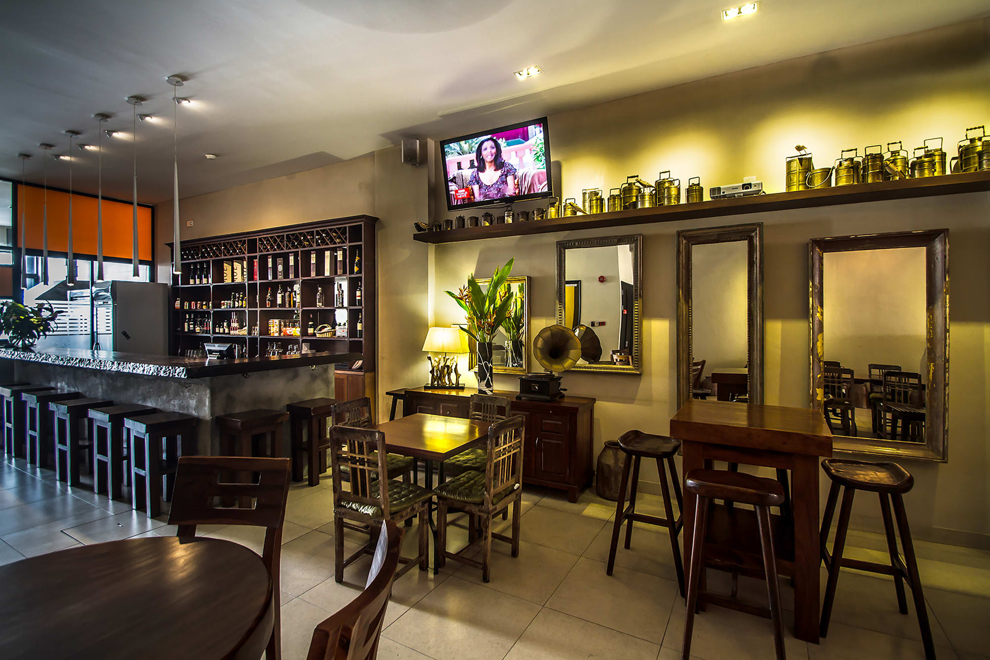 The Ranee Boutique Suites in Kuching: Ranee Boutique Suites Kuching Deluxe Bistro