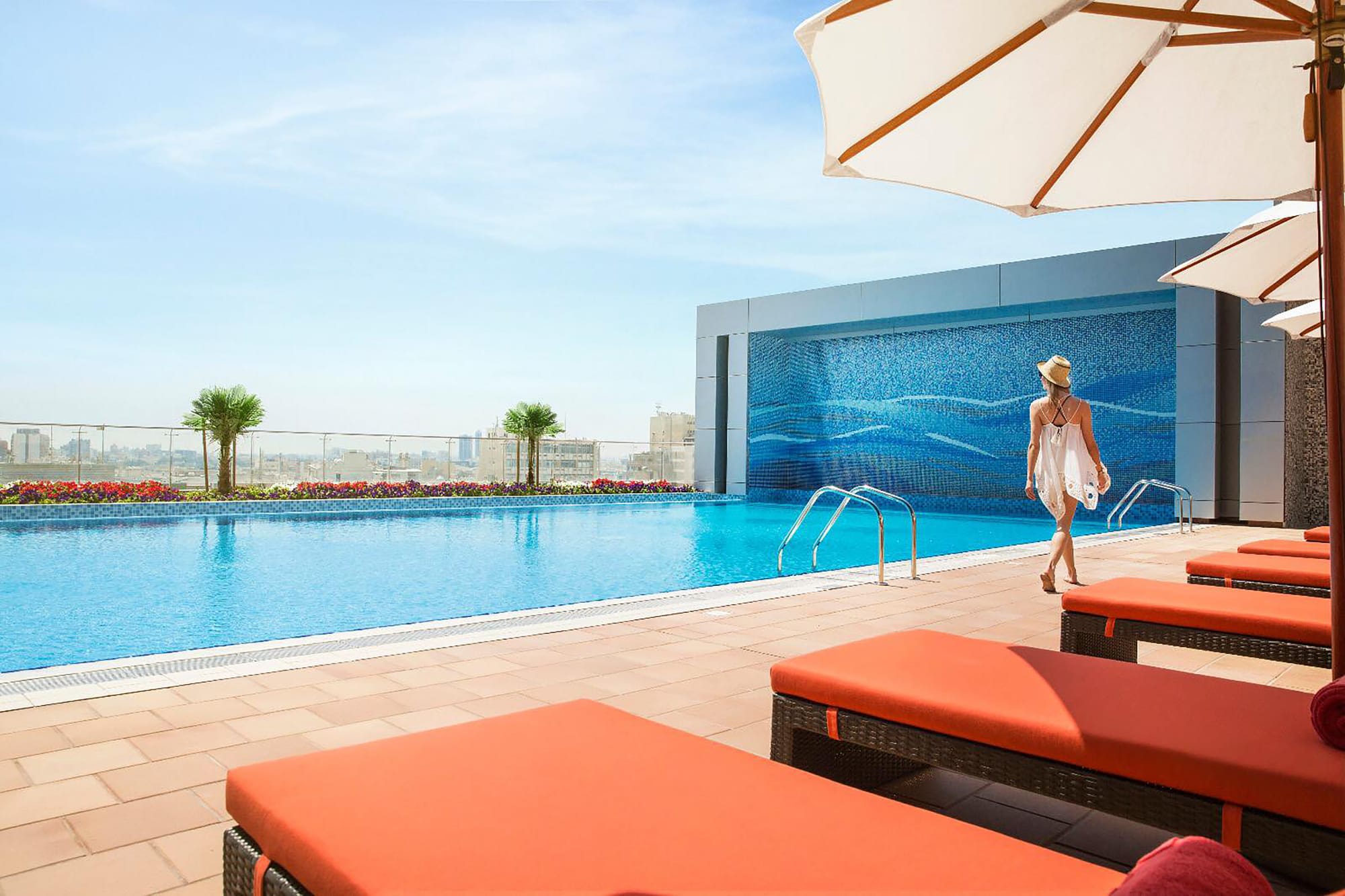 Downtown Rotana in Manama:  Manama Downtown Rotana Pool