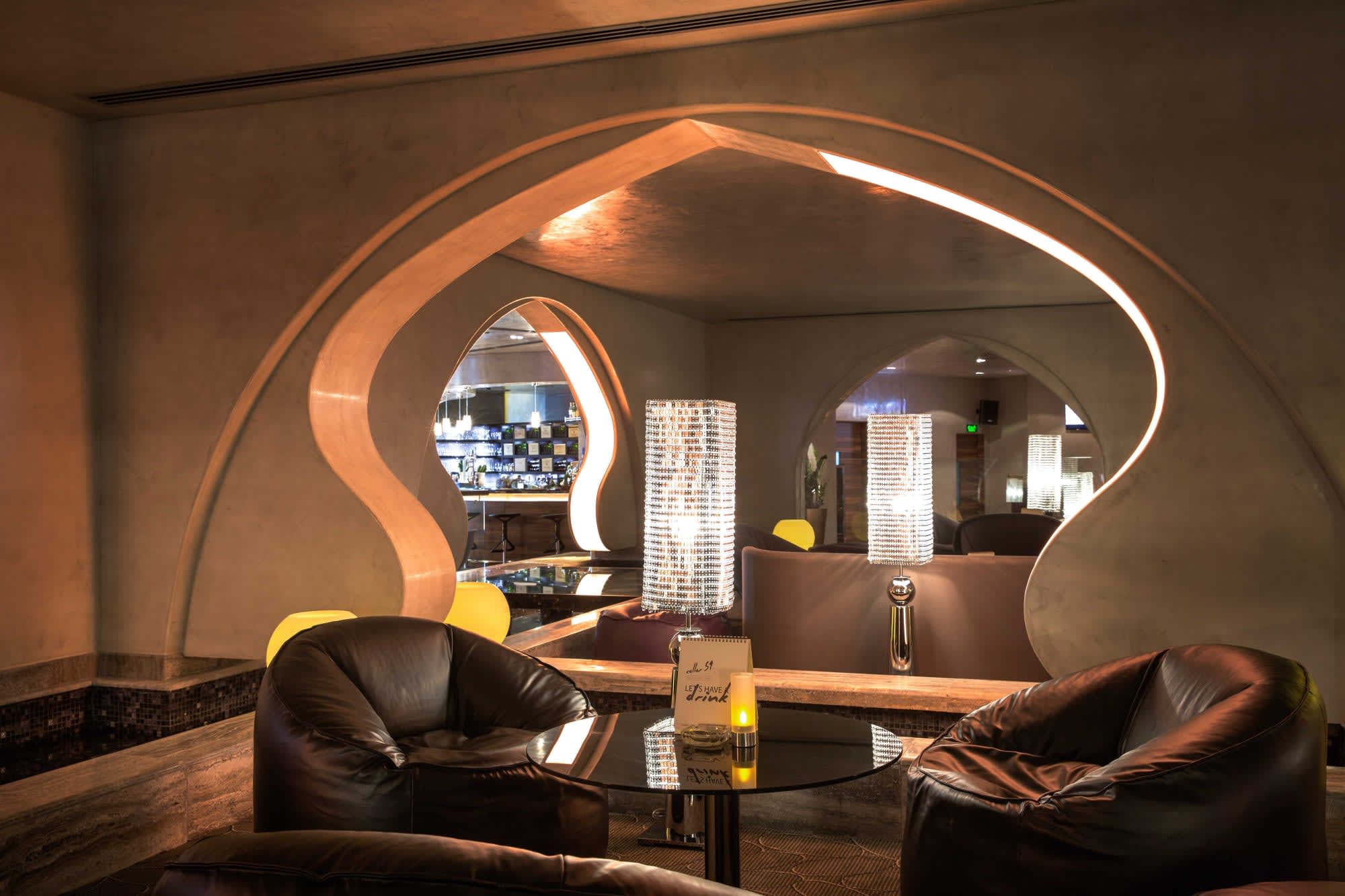 The Art Hotel & Resort Amwaj in Manama:  Bahrain Art Rotana Amwaj Bar