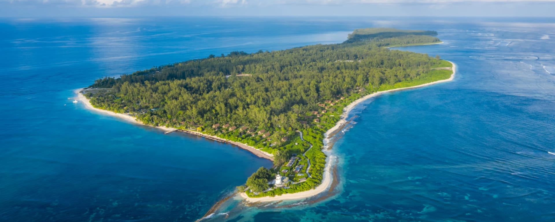 Four Seasons Resort Desroches Island in Outer Islands:  Desroches Island Luftaufnahme