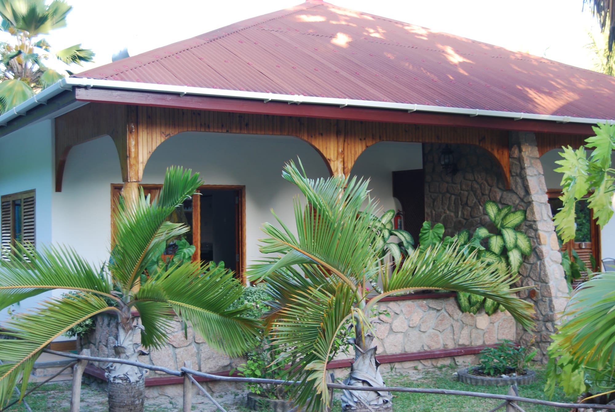 The Islander's Hotel in Praslin: The Islanders Guest House