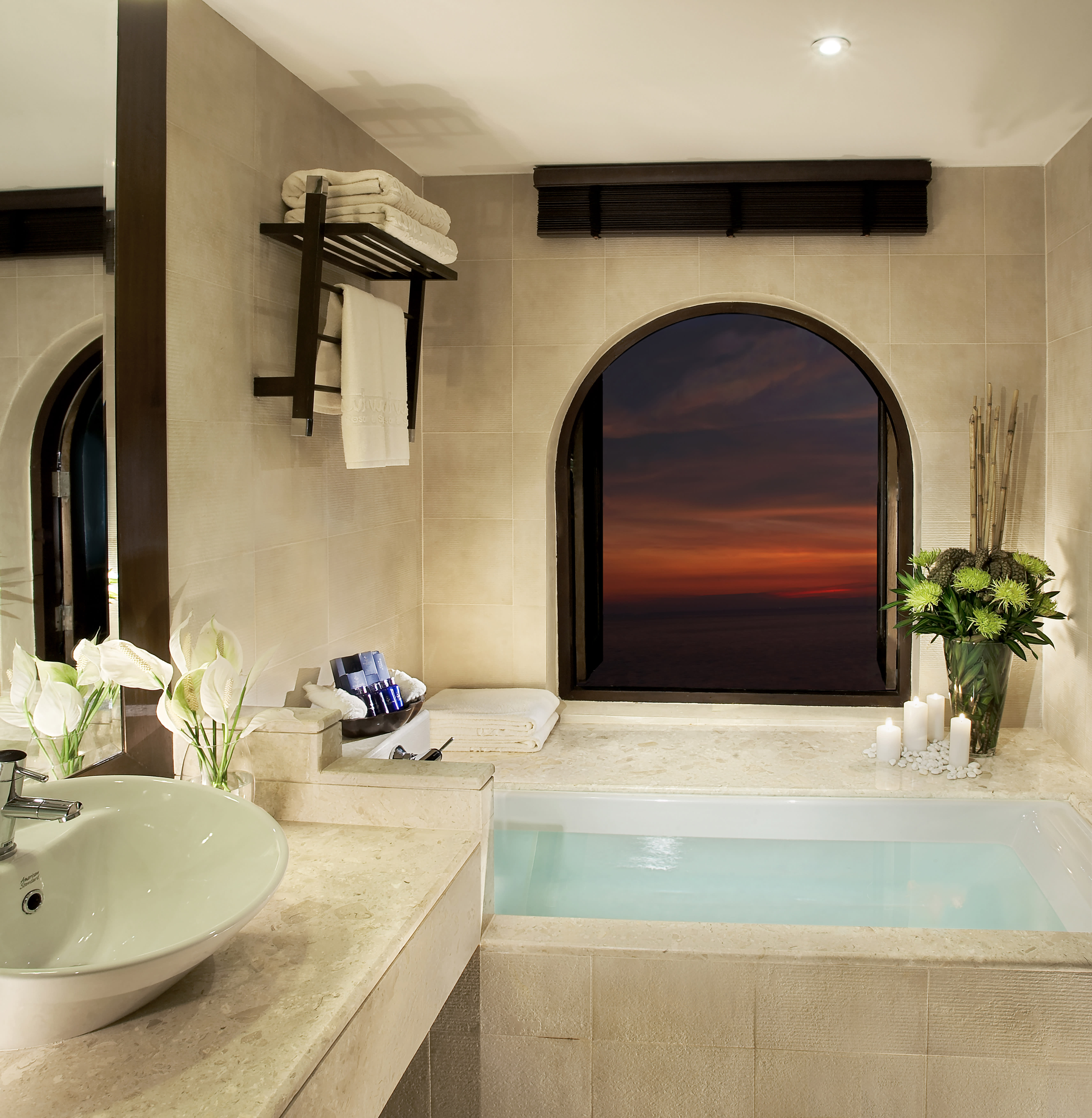 Rawi Warin Resort & Spa in Ko Lanta: Thailand Rawi Warin Resort and Spa Badezimmer