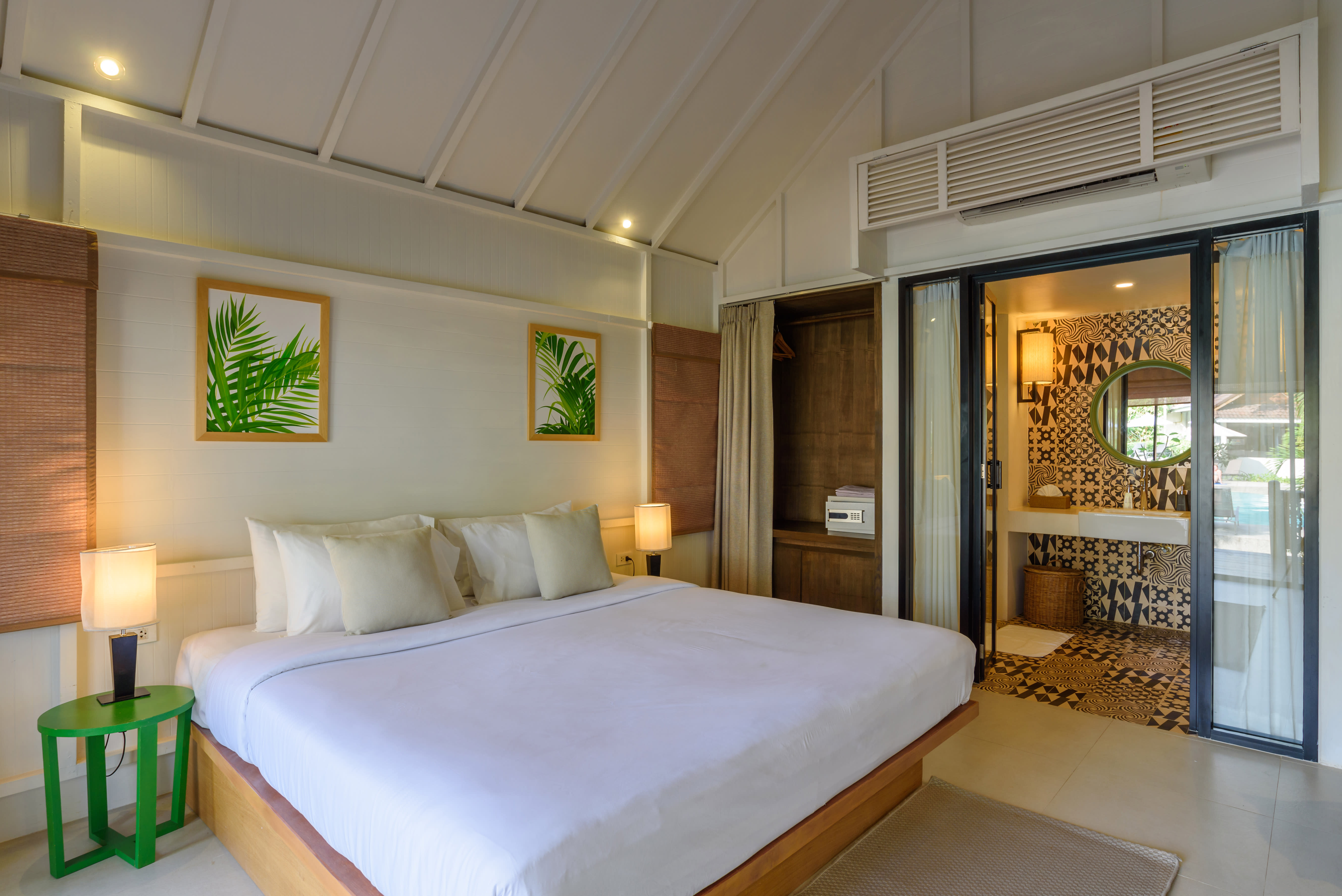 Paradise Beach Resort in Ko Samui:  Thailand Paradise Beach Resort Villa Badezimmer