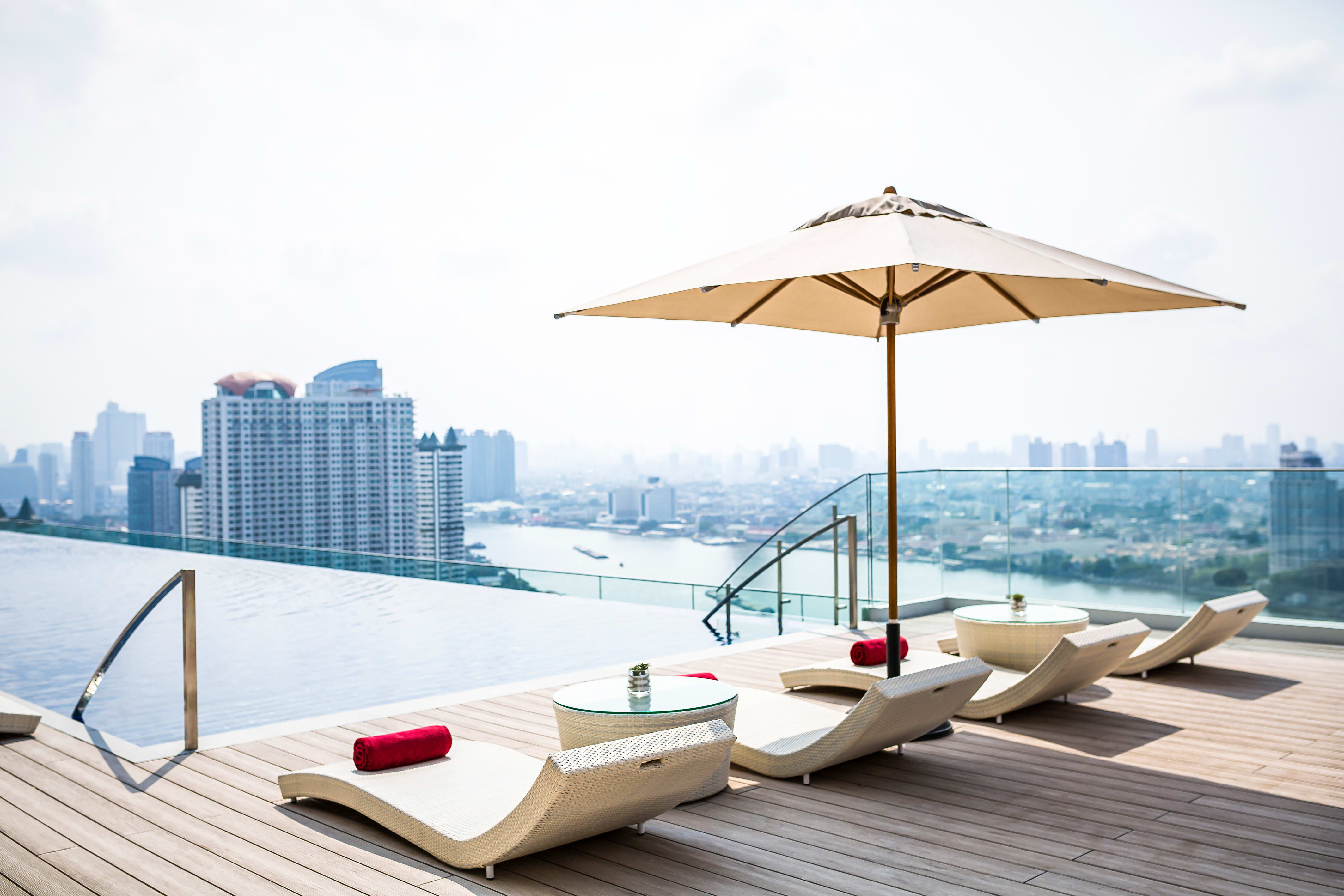AVANI+ Riverside Bangkok Hotel:  Bangkok AVANI+ Riverside Bangkok Hotel Pool
