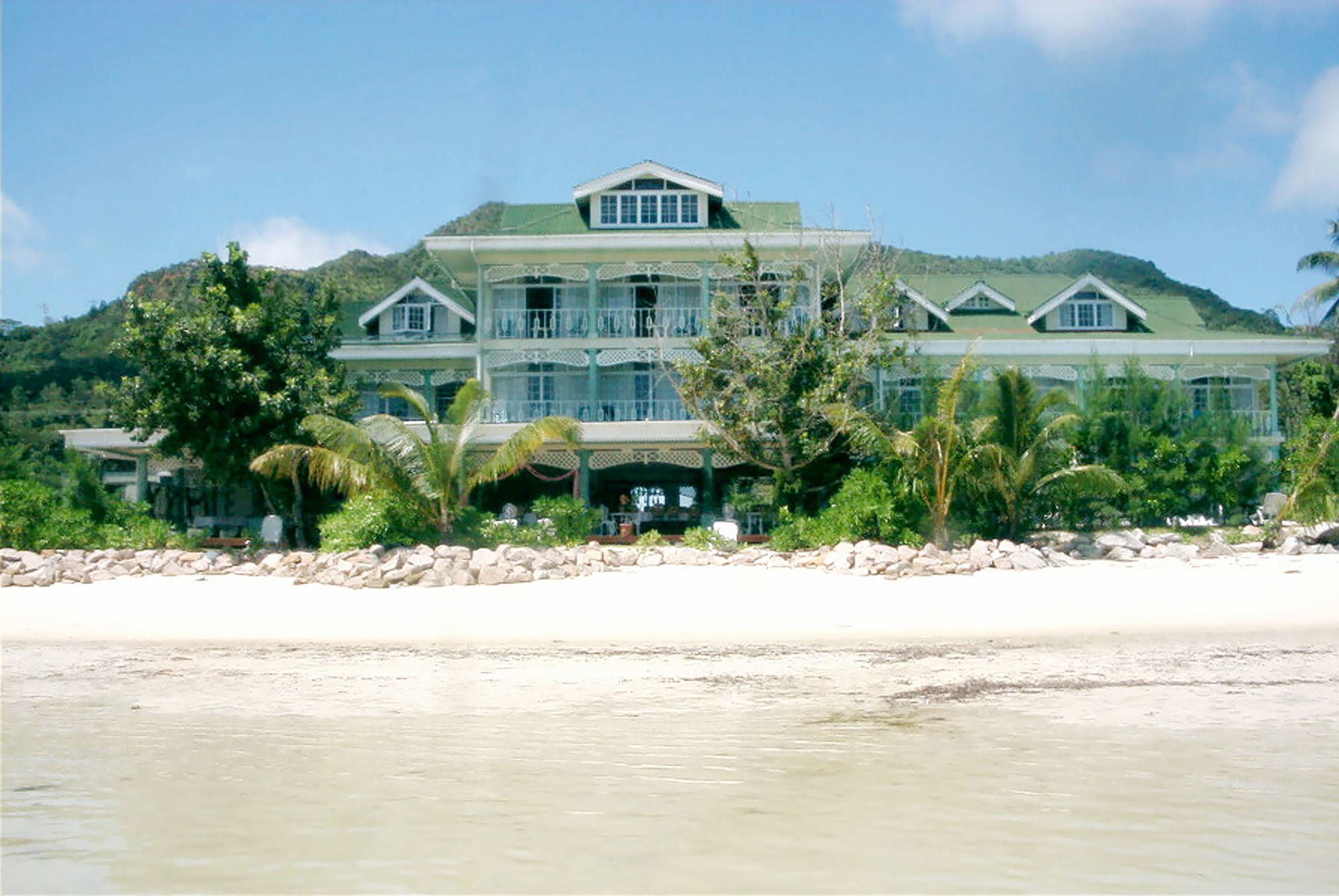 Palm Beach Hotel in Praslin: Palm Beach Hotel - Strand