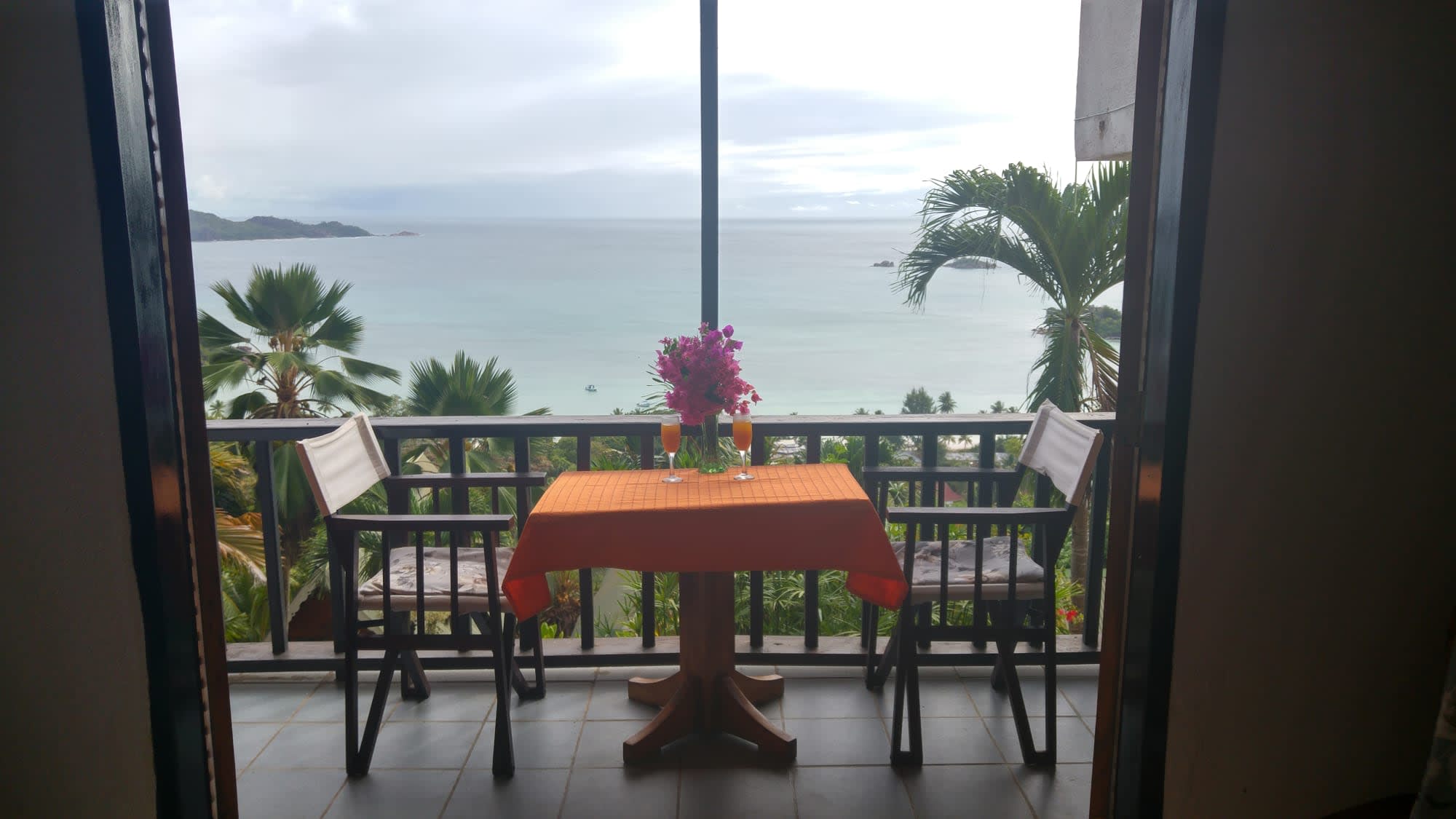 Mango Lodge in Praslin:  Mango Lodge - Wohnbeispiel