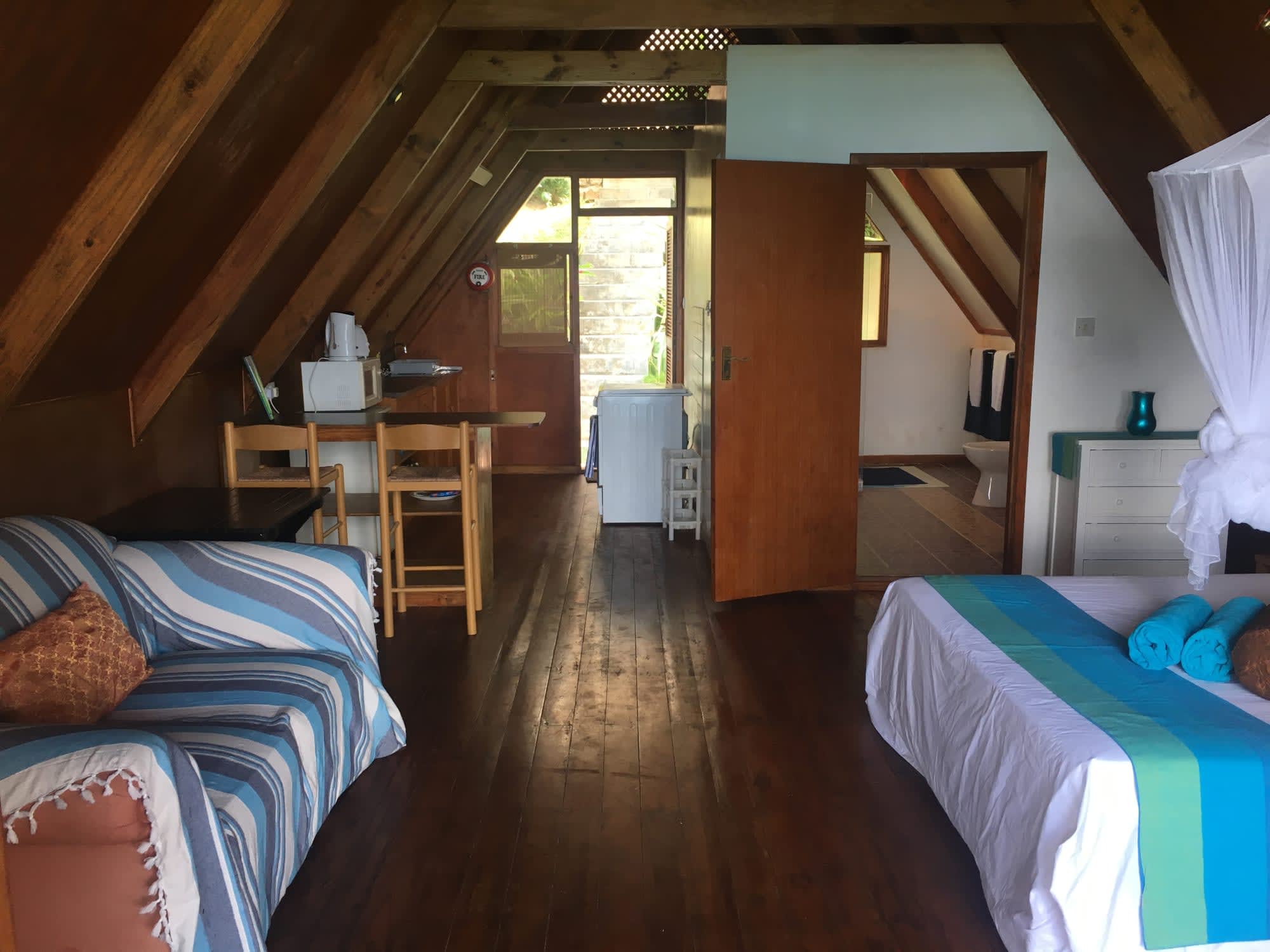 Mango Lodge in Praslin:  Mango Lodge - Wohnbeispiel