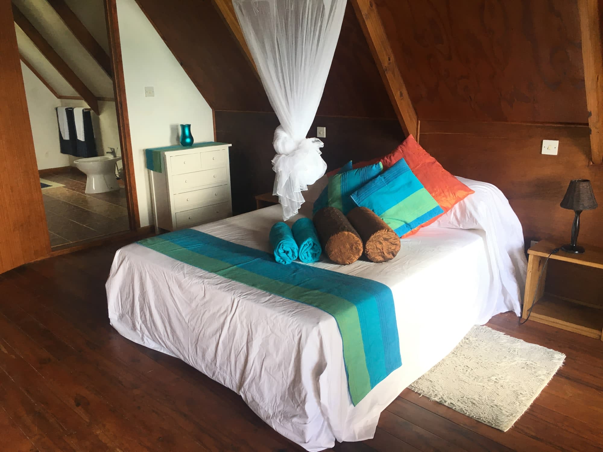 Mango Lodge in Praslin:  Mango Lodge - Wohnbeispiel
