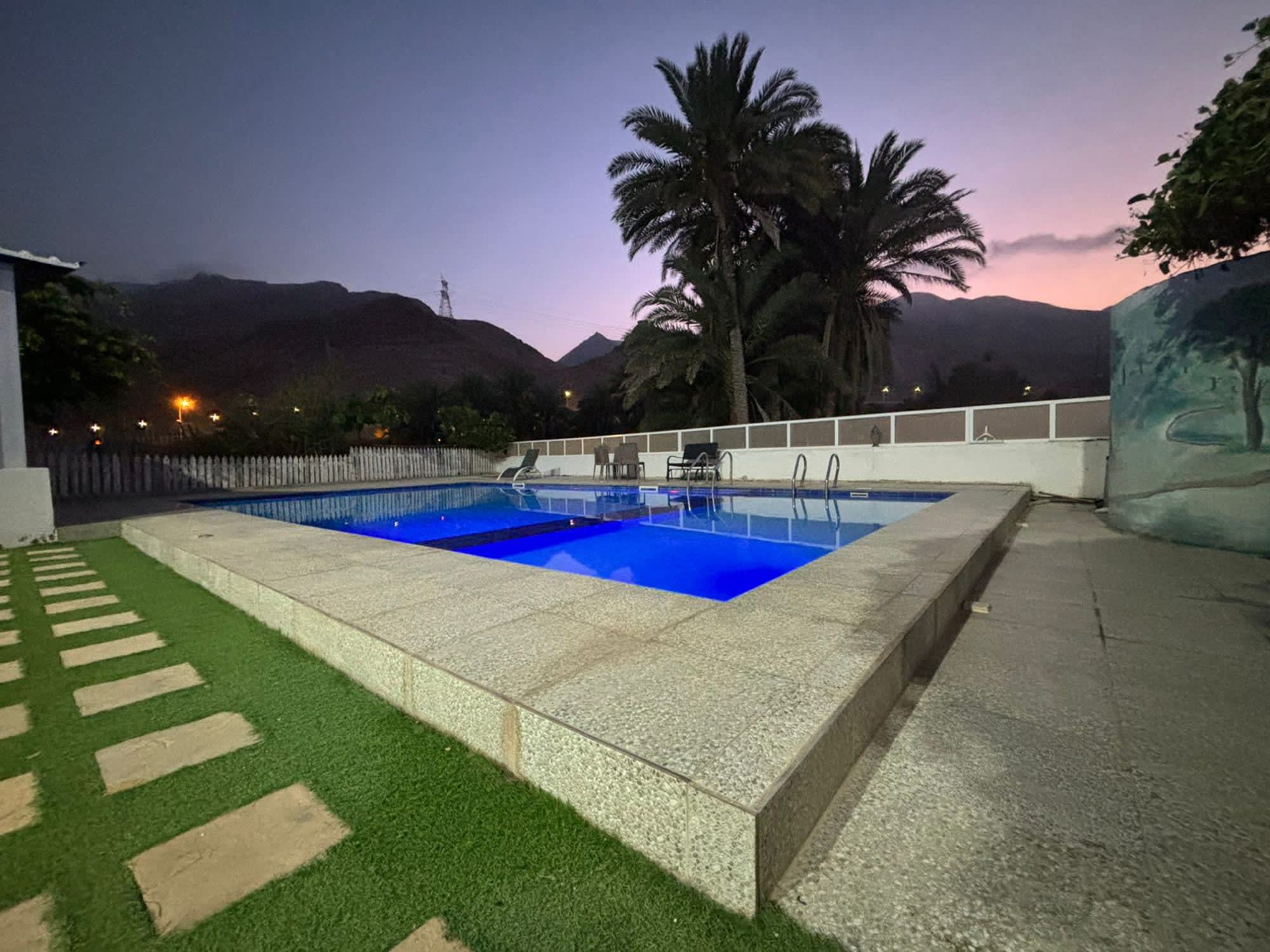 Tiwi Sunrise Motel in Küste: Oman Tiwi Sunrise Resort Pool