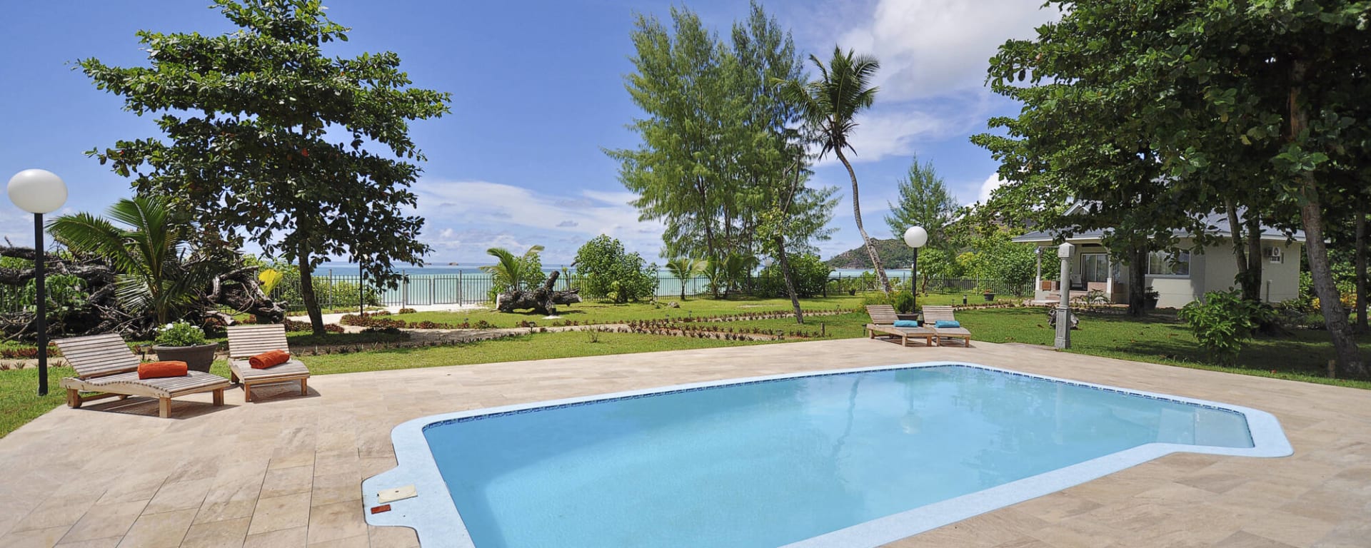 Cote d'Or Footprints in Praslin:  Praslin Cote dOr Footprints Pool