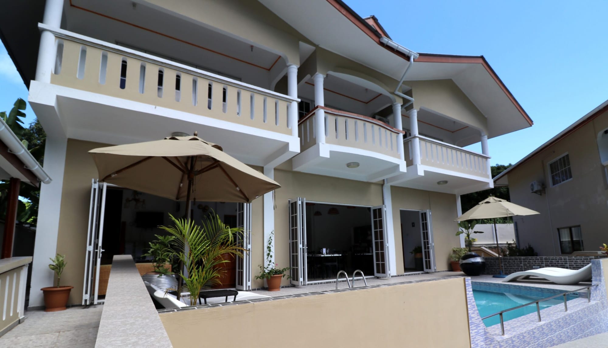 Mountain View Hotel in La Digue: Seychellen Mountain View Hotel