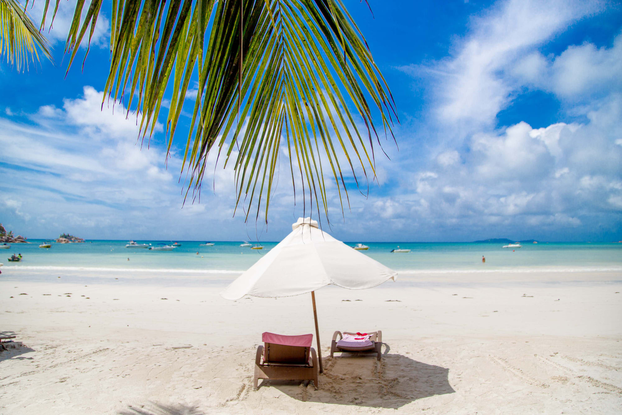 Village du Pecheur in Praslin: Praslin Village du Pecheur Strand