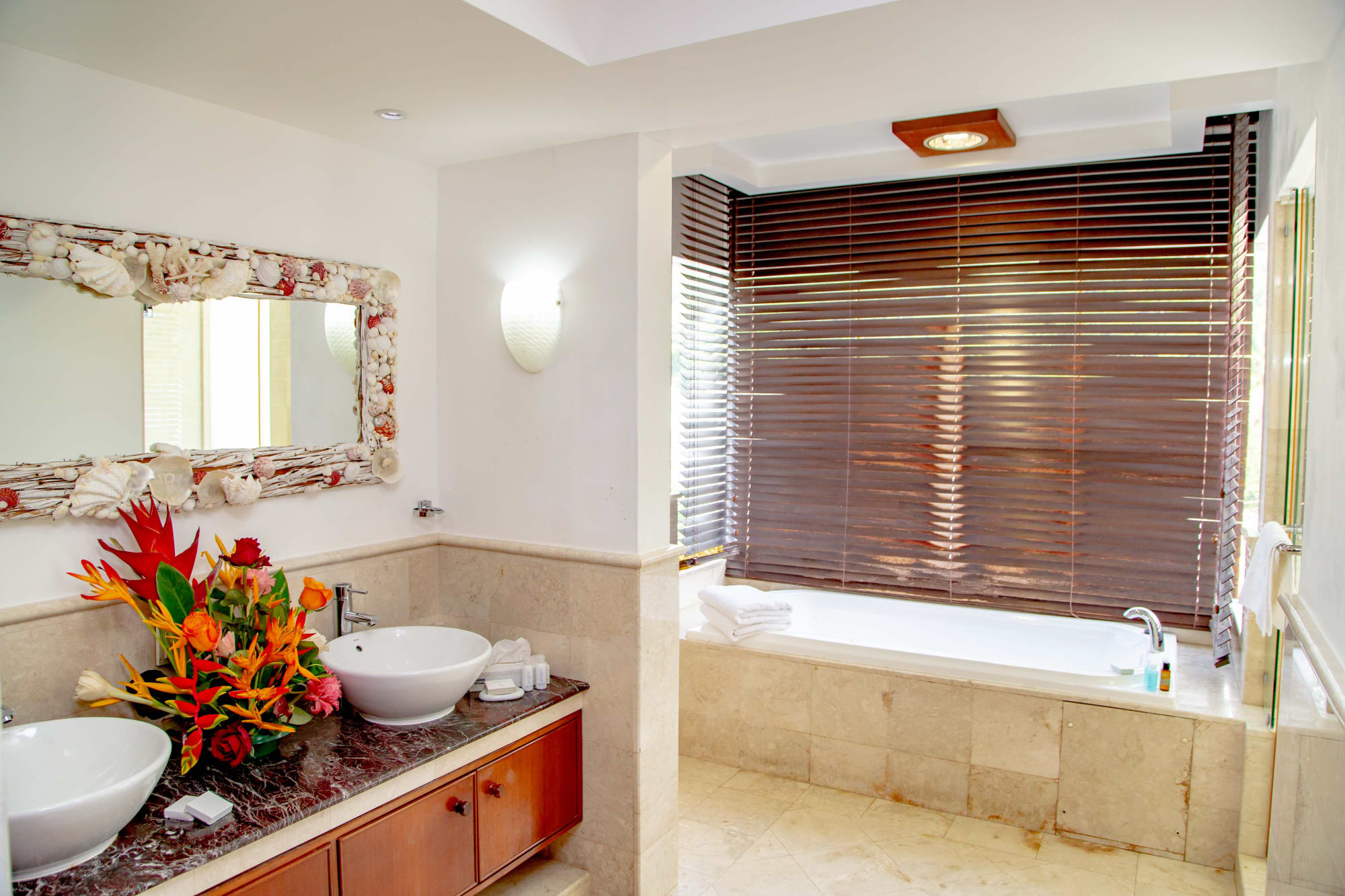 Village du Pecheur in Praslin: Praslin Village du Pecheur Badezimmer